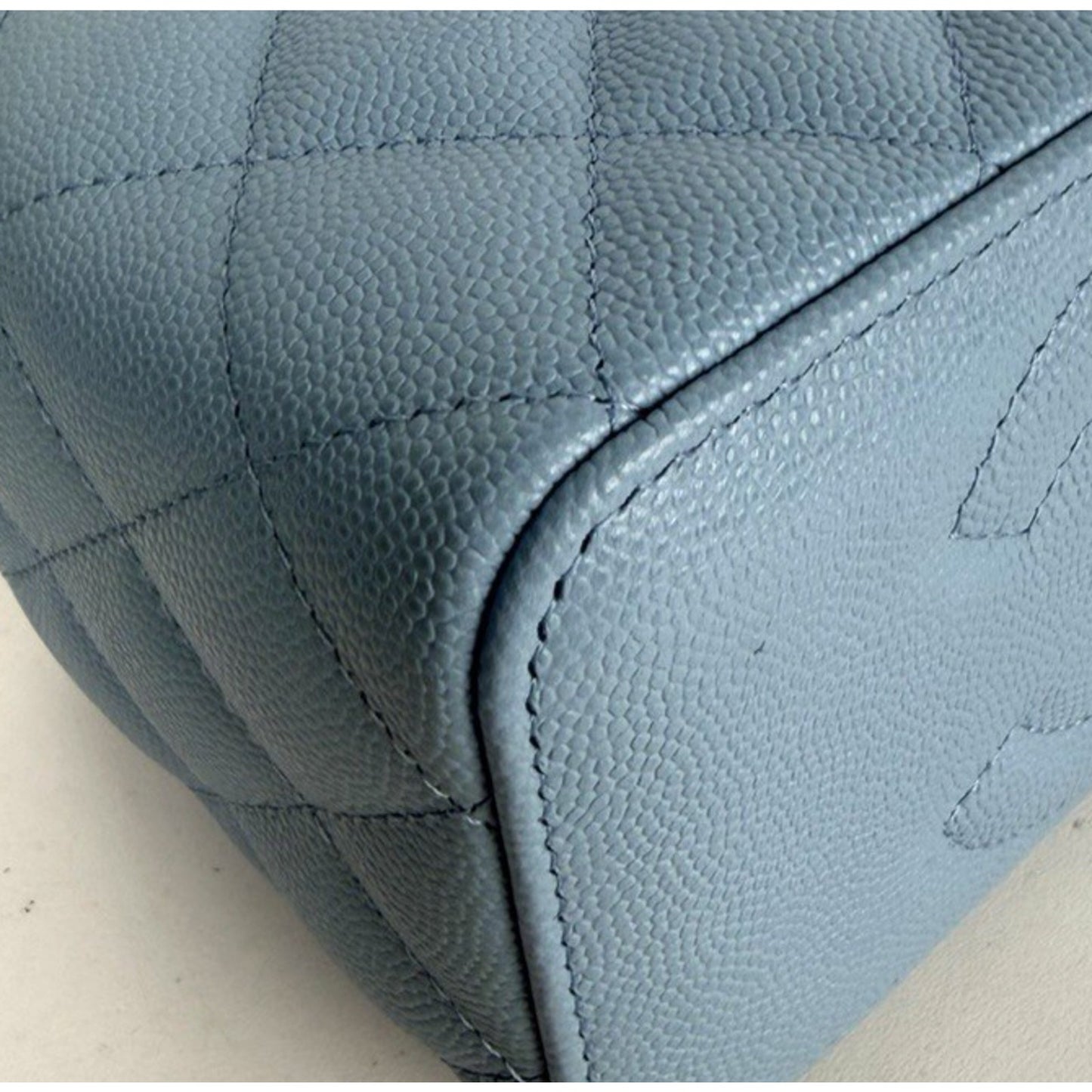 Chanel Caviar Quilted Vanity Small Case Bag With Chain in Light Blue