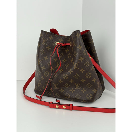 Louis Vuitton NeoNoe Handbag Monogram Canvas MM Women’s Shoulder Bag