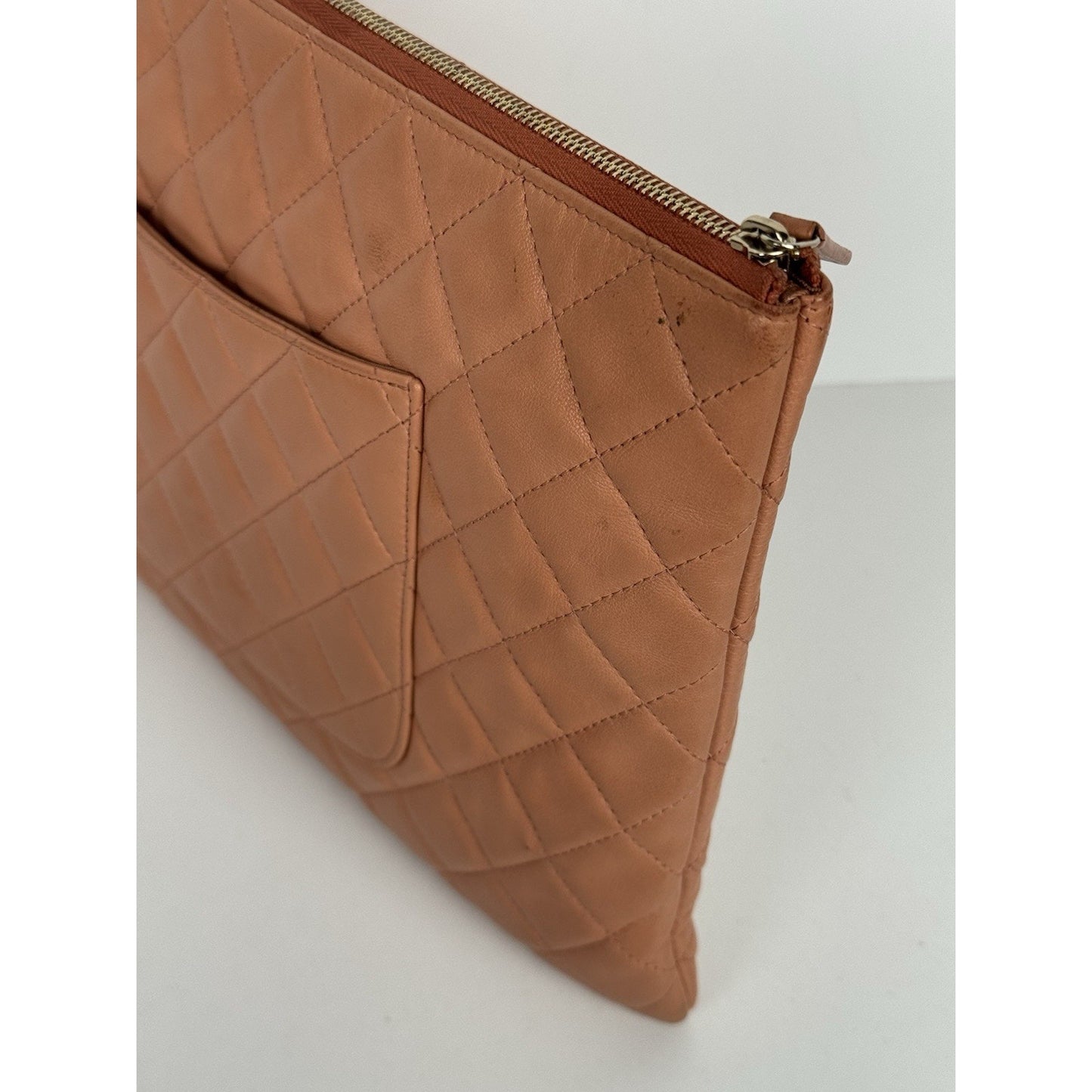 Chanel O Case Clutch in Pink Quilted Leather (2018) B-6