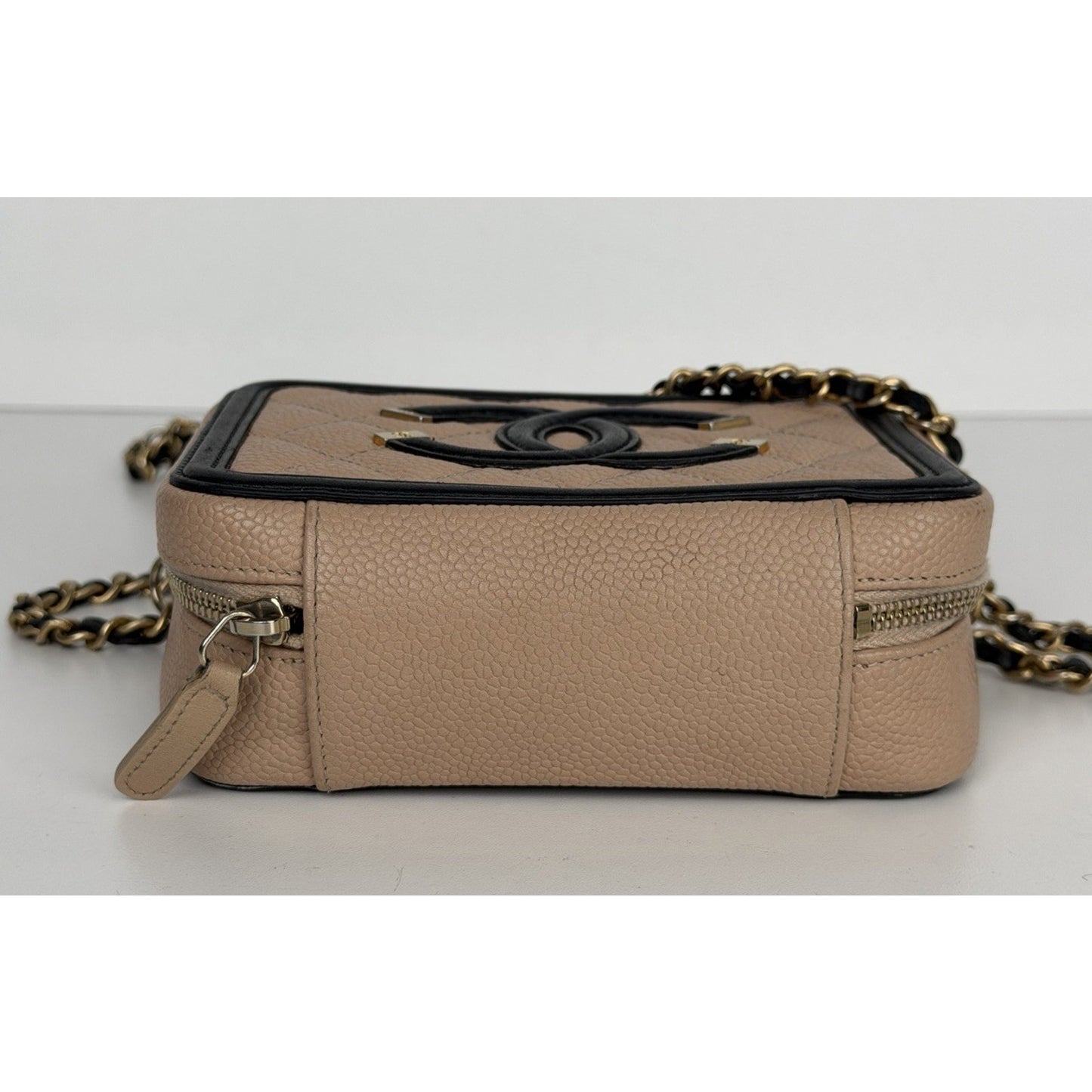 Chanel Filigree Vanity Mini Clutch Quilted Caviar Leather 2018-2019 D9