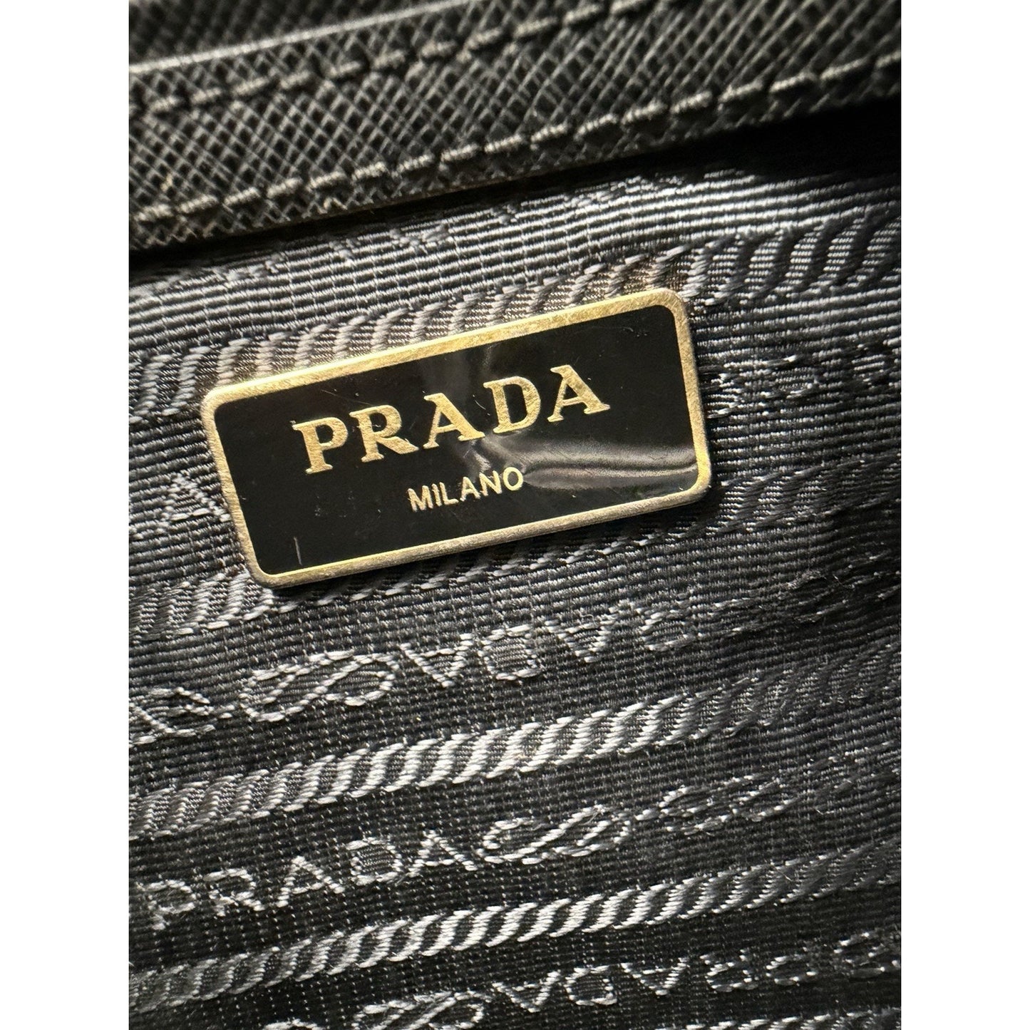 Prada Galleria Double Zip Tote Medium in Black Saffiano Leather S17