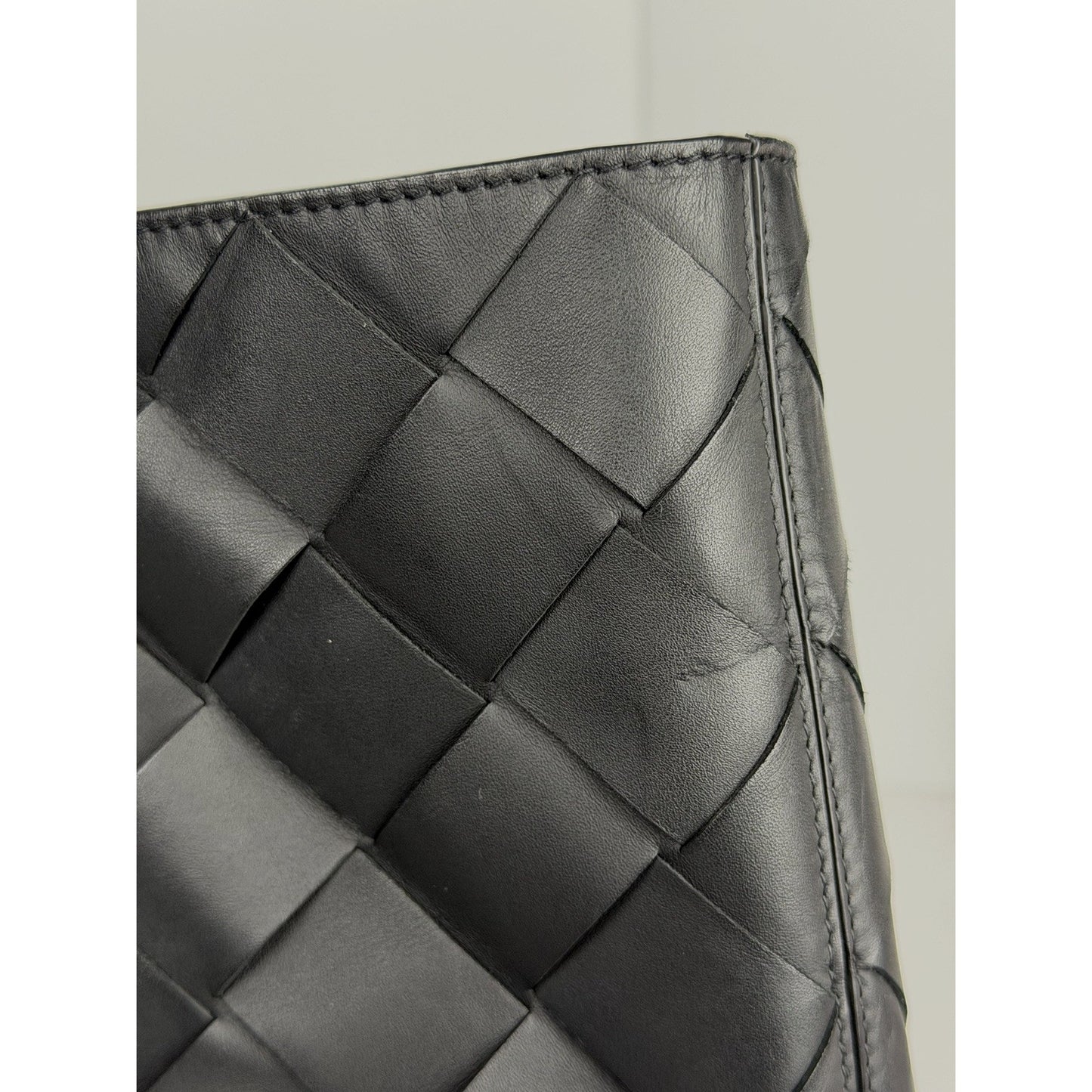 Bottega Veneta Cabat Maxi Intrecciato Tote Bag Medium in Black Leather R1
