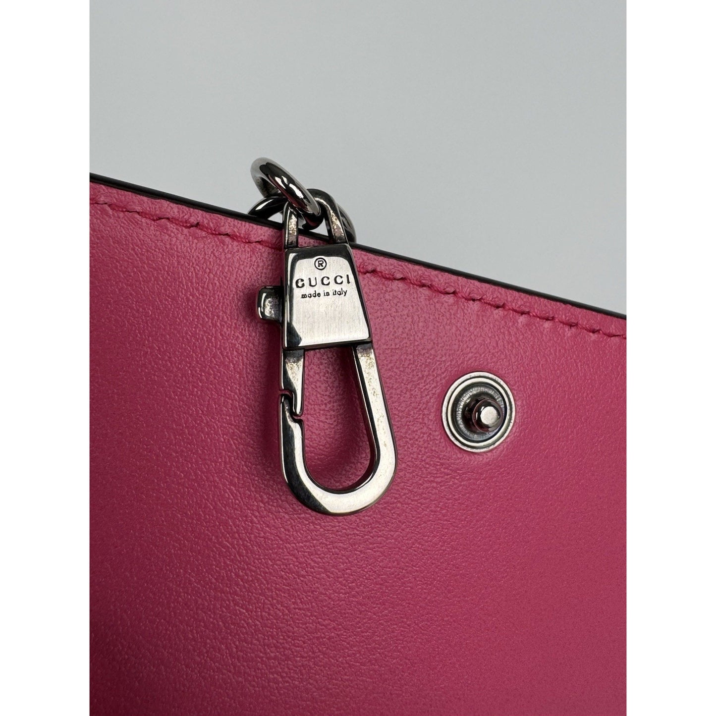 Gucci GG Perforated Leather Card Case in Pink C-1