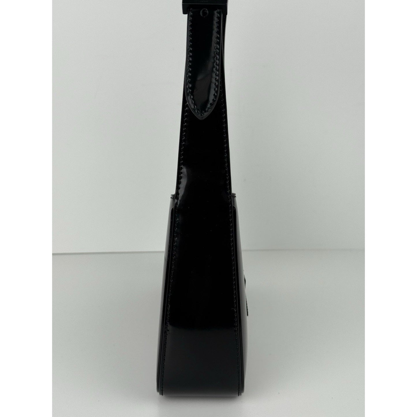 Saint Laurent Le 5 A 7 Shiny Leather Hobo Bag in Black