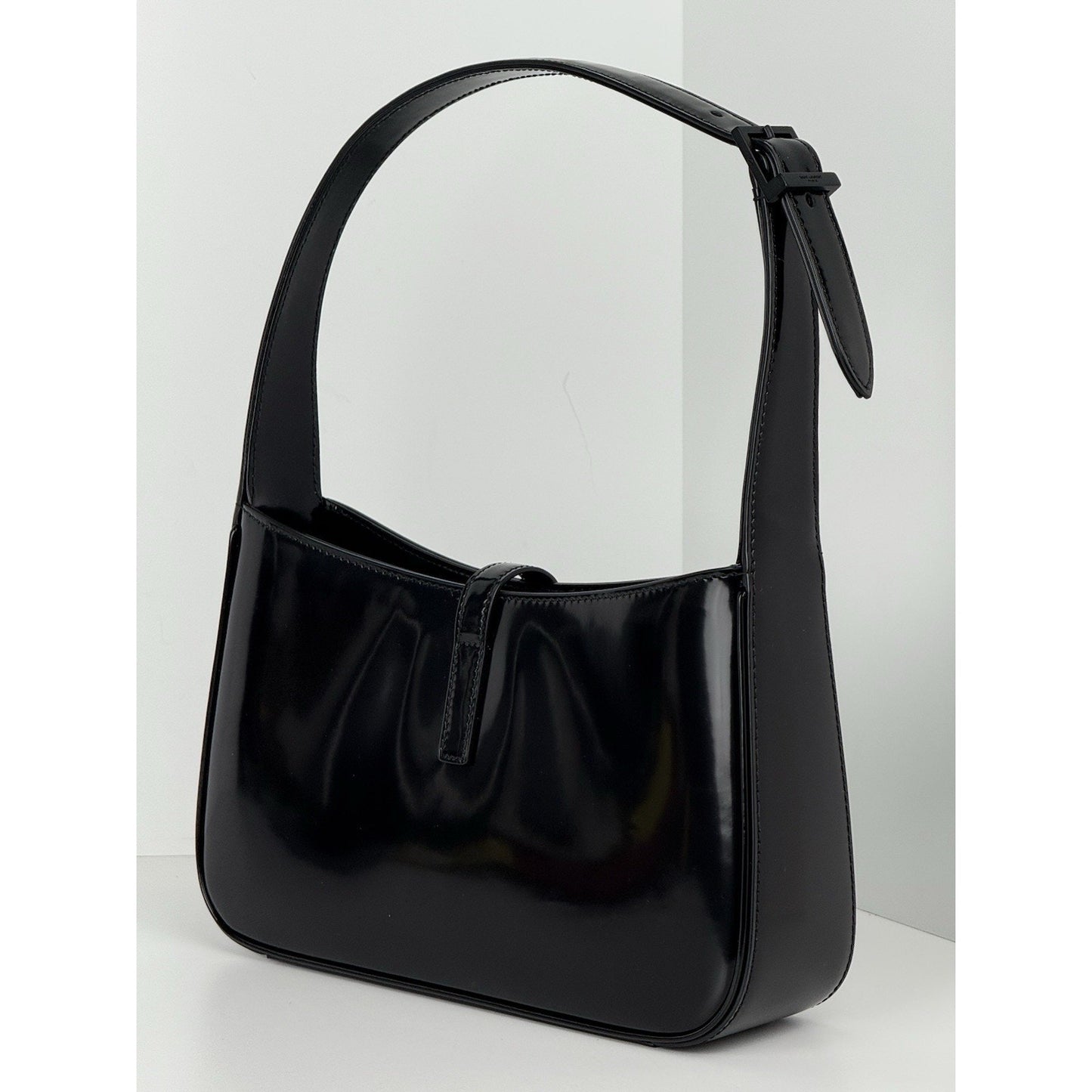 Saint Laurent Le 5 A 7 Shiny Leather Hobo Bag in Black