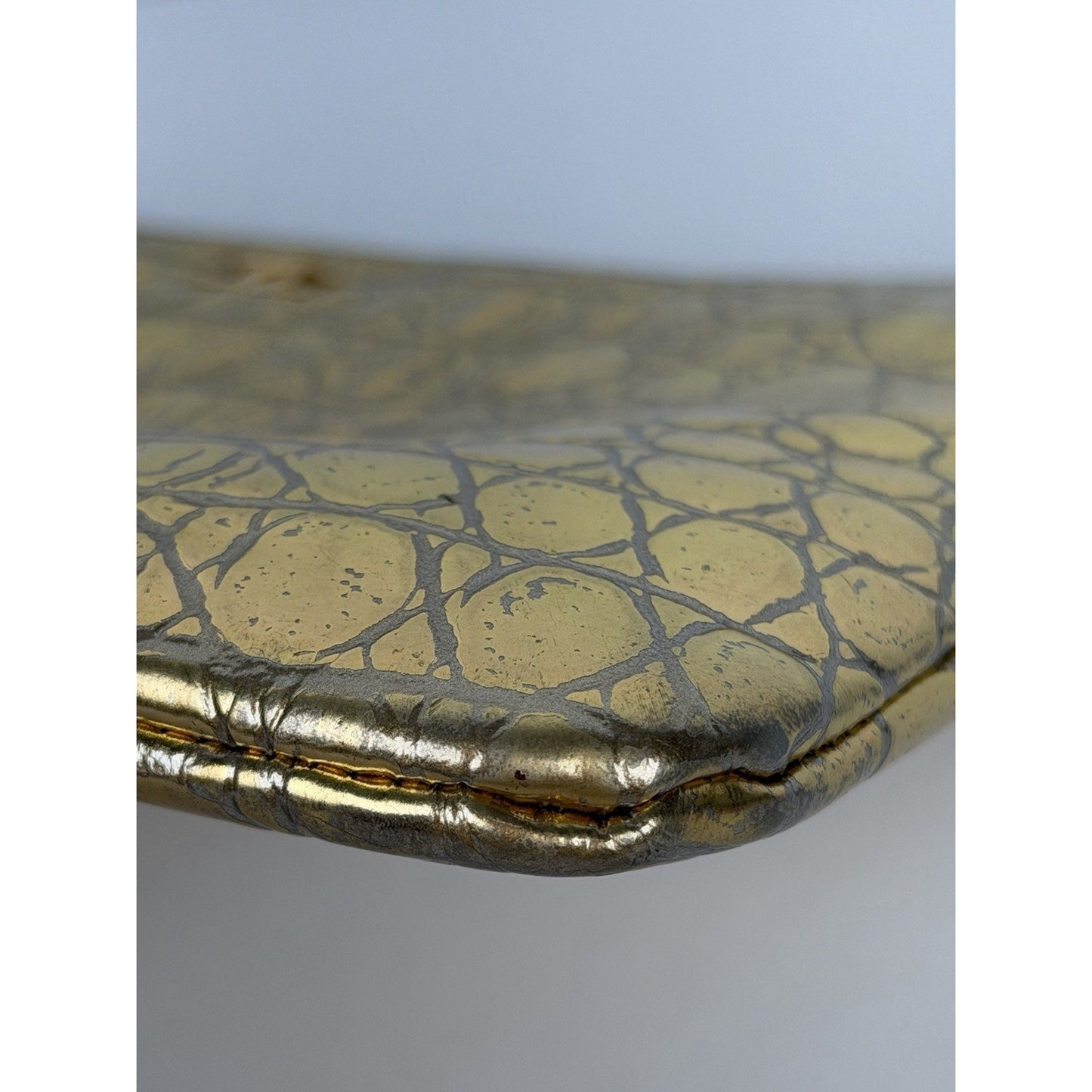 CHANEL Metallic Crocodile Embossed Calfskin Medium O Case Clutch (2019)