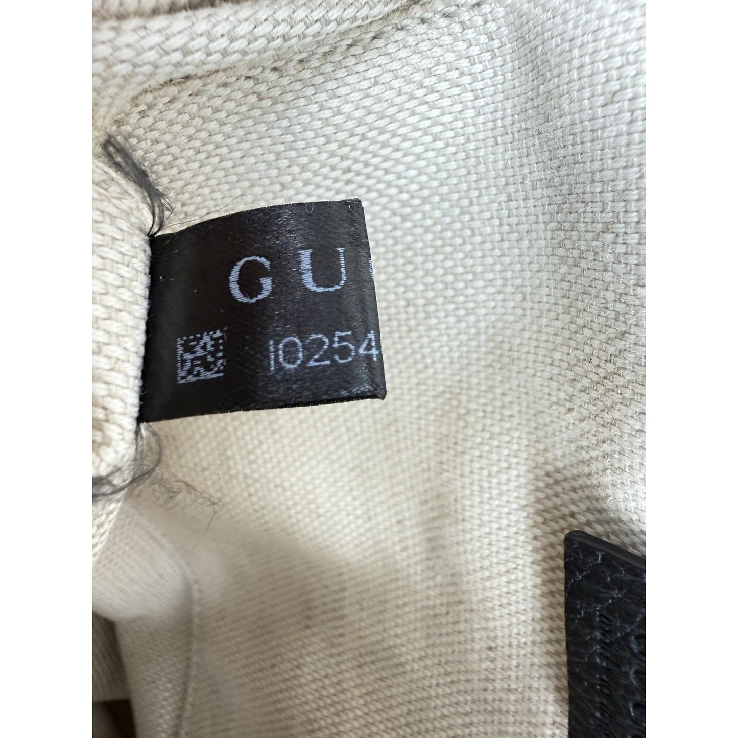 Gucci Soho Backpack in Black Leather With Gold Chain Shoulder Straps S