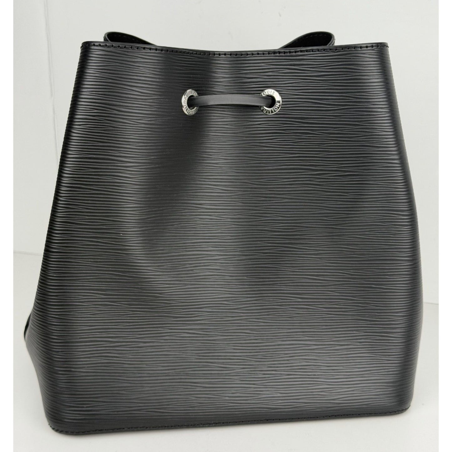 Louis Vuitton NéoNoé Bucket Bag MM Black Epi Leather Embossed Texture NFC C8