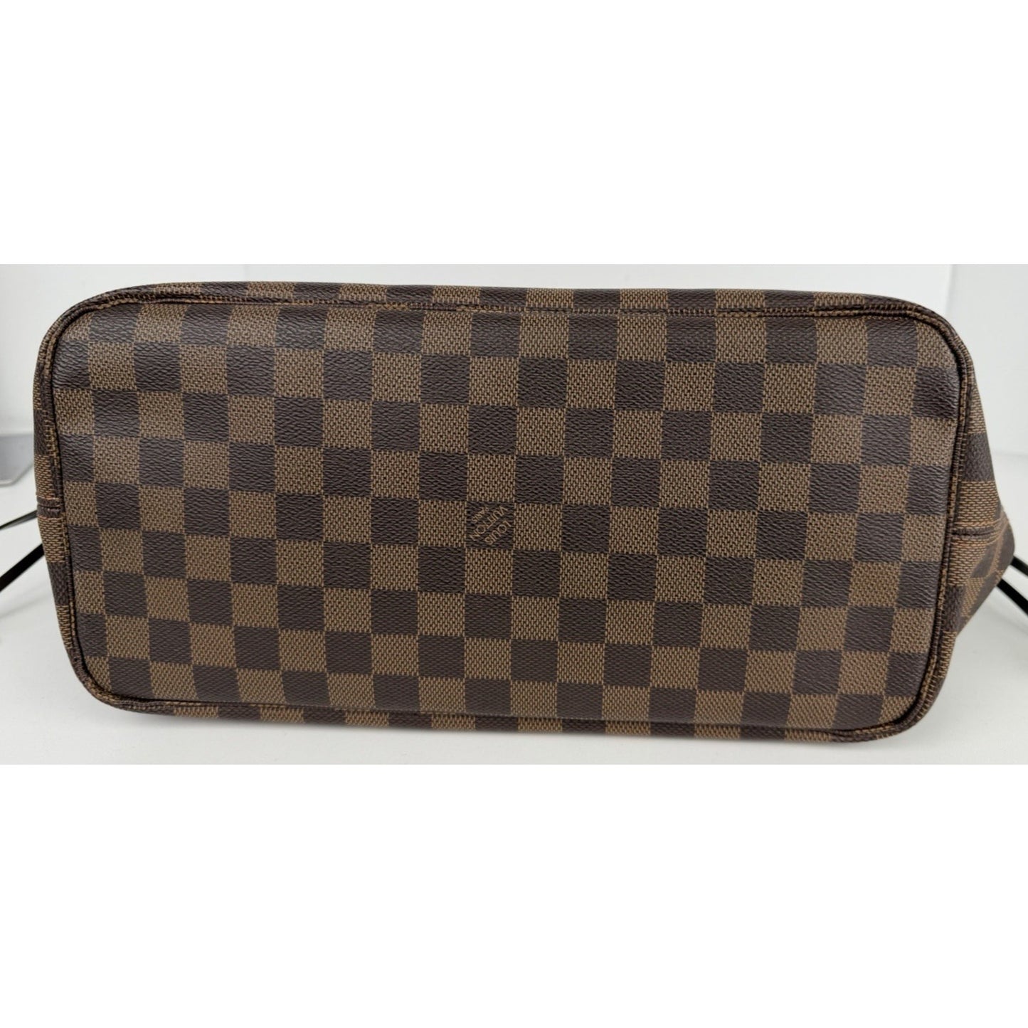 Louis Vuitton Neverfull MM Tote Bag in Damier Ebene Coated Canvas 2020 S18