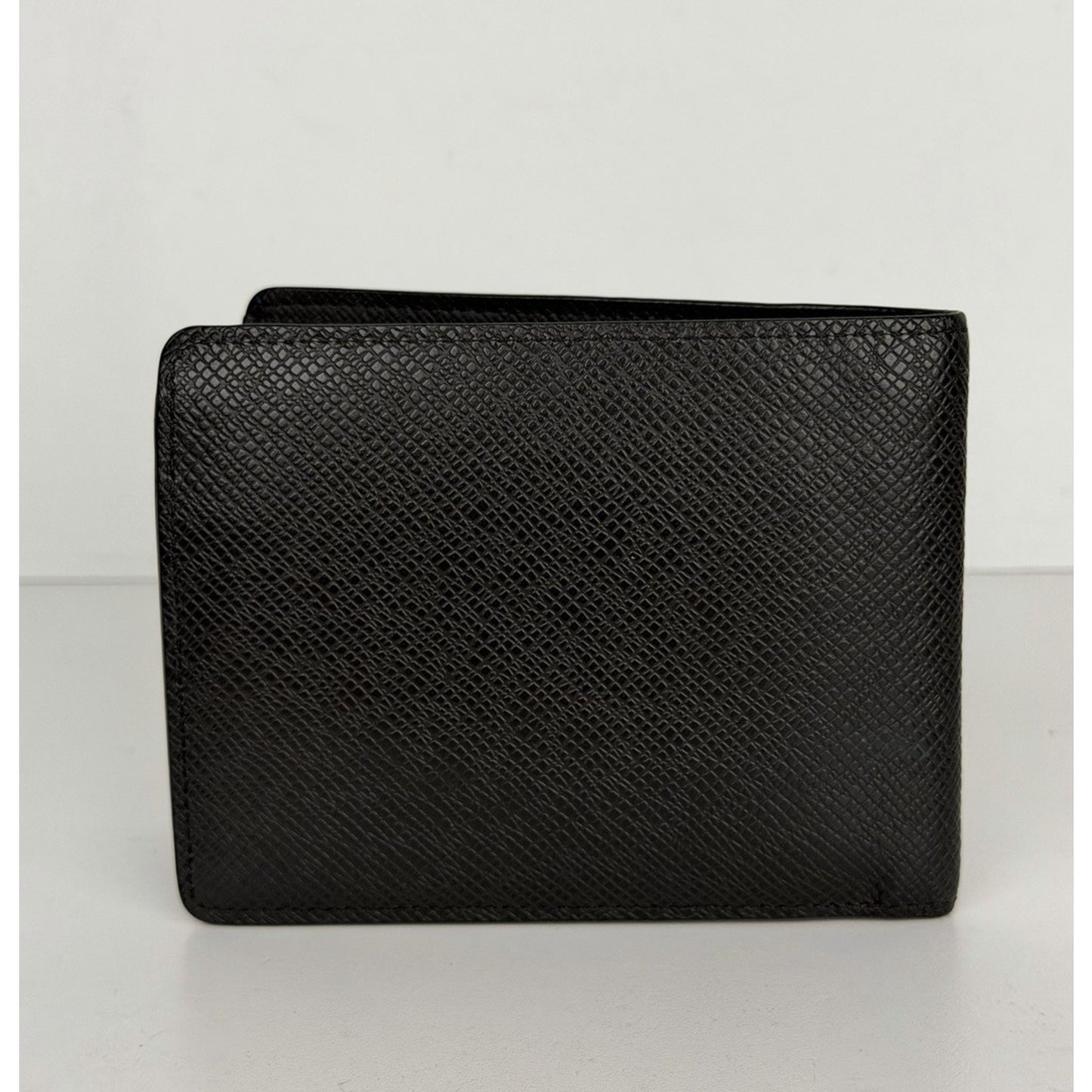 Louis Vuitton Multiple Wallet for Men in Black Taiga Leather NFC