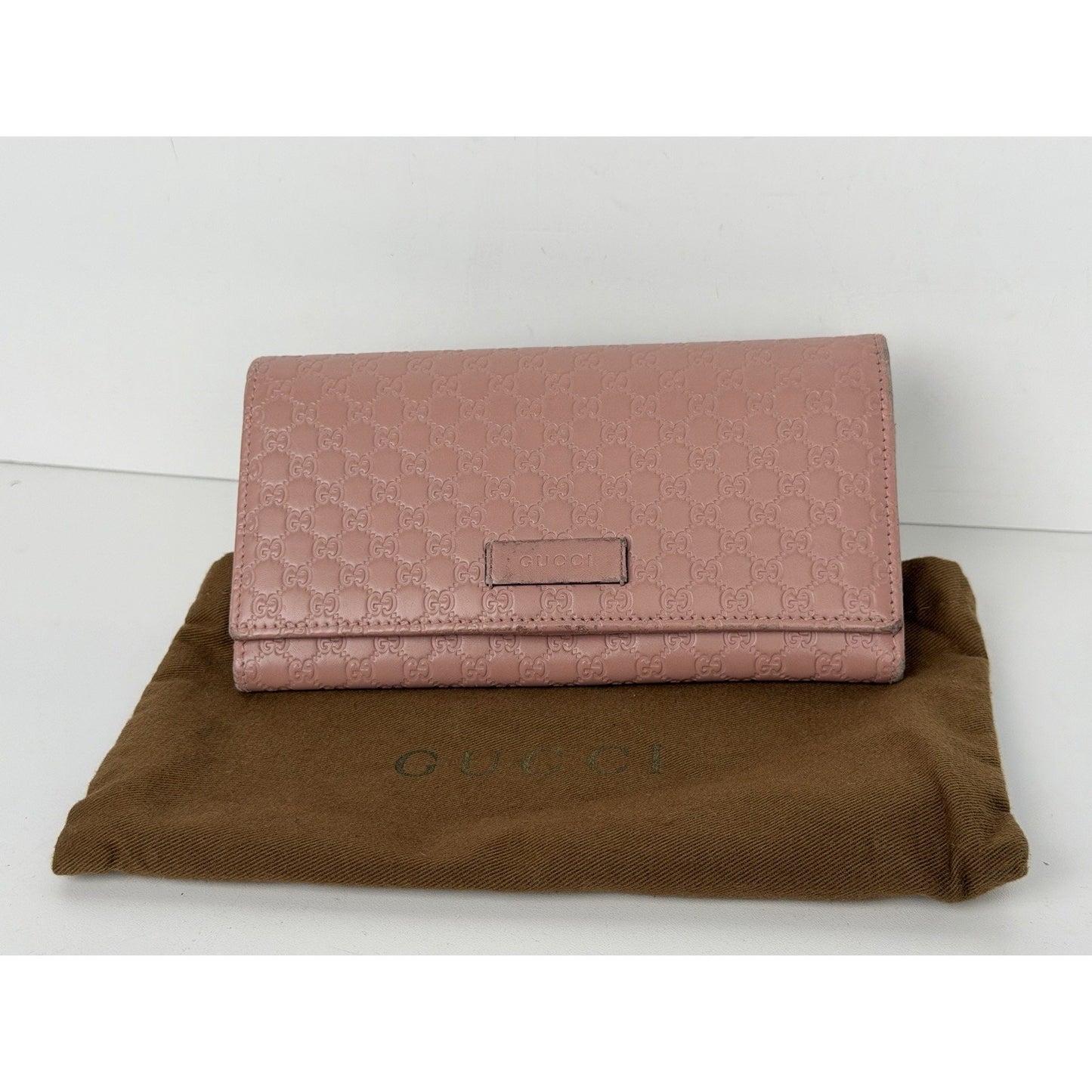 Gucci Microguccissima Continental Bifold Flap Wallet in Pink Leather