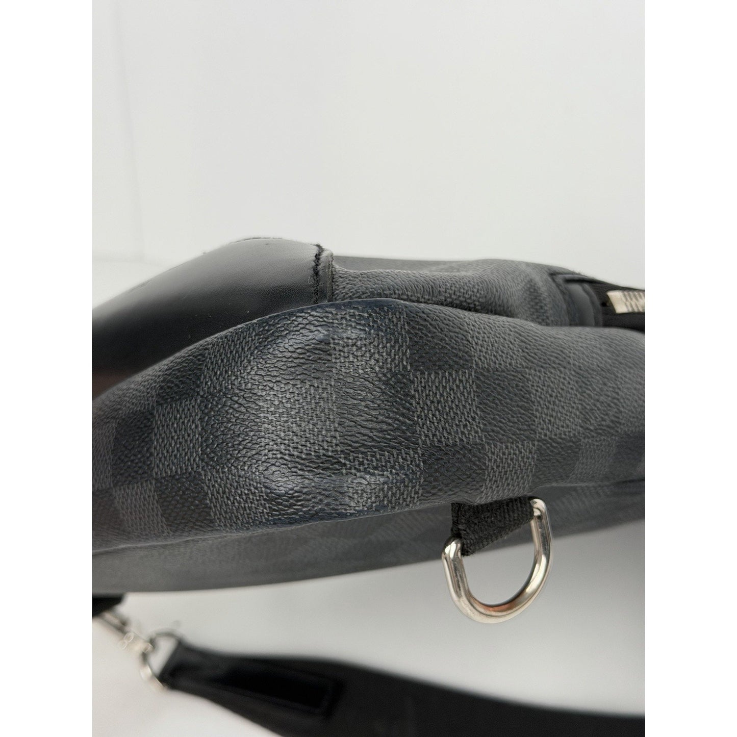 Louis Vuitton Avenue Sling Bag in Damier Graphite Canvas S11