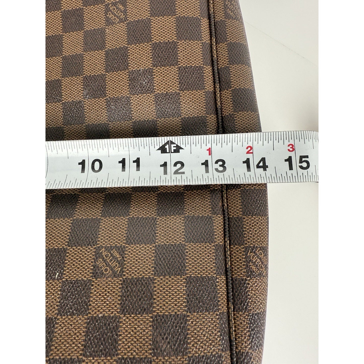 LOUIS VUITTON Neverfull Monogram Canvas Tote Shoulder Bag