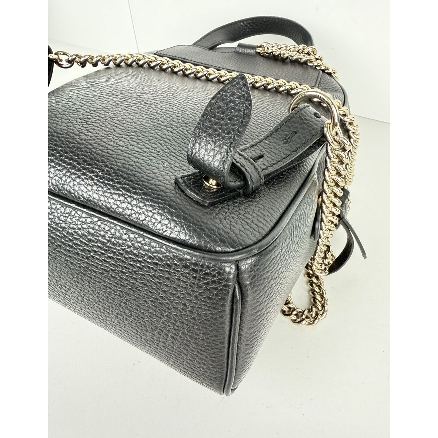 Gucci Soho Backpack in Black Leather With Gold Chain Shoulder Straps S