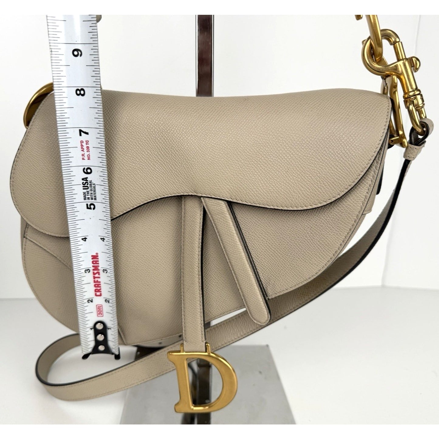 Christian Dior Saddle Medium Bag in Warm Taupe Grained Calfskin Leather 2023 E-3
