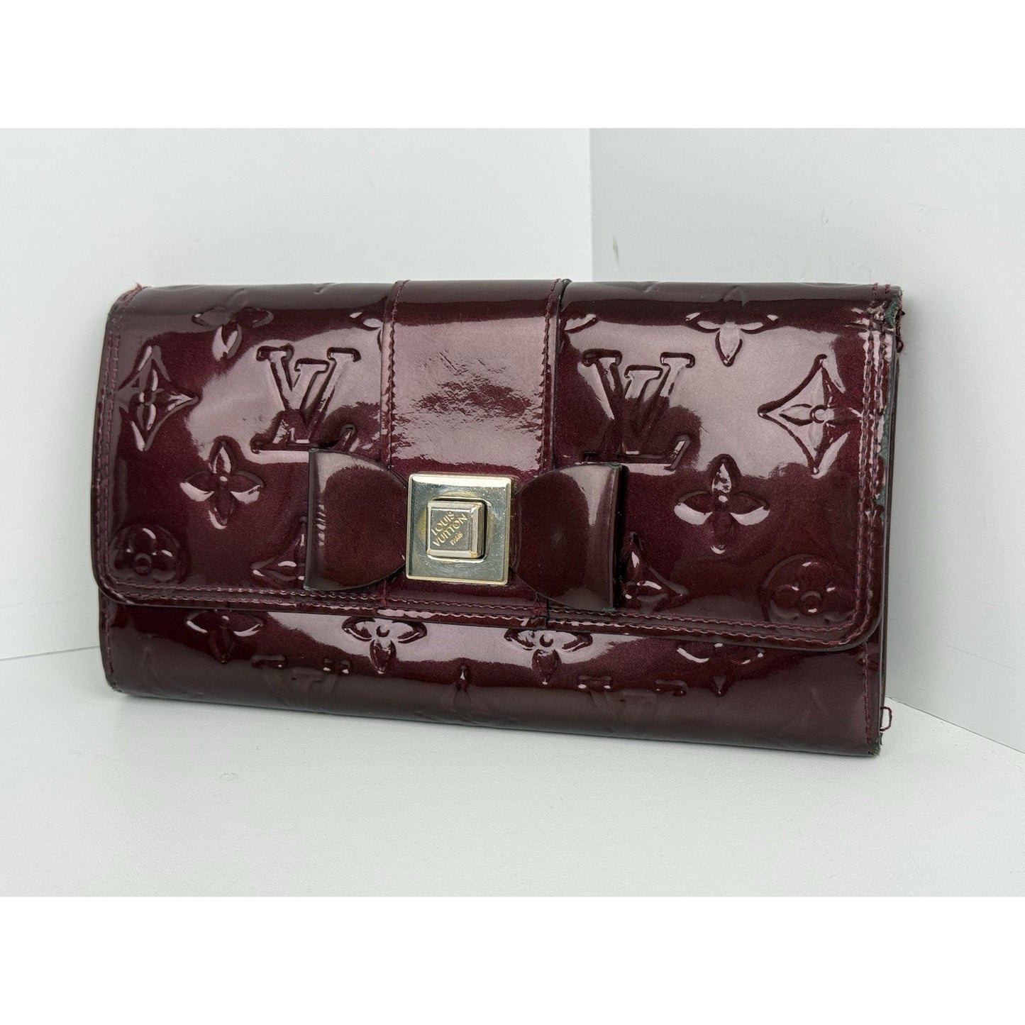 Louis Vuitton Monogram Vernis Sarah Noeud Bow Flap Wallet Rouge Fauviste