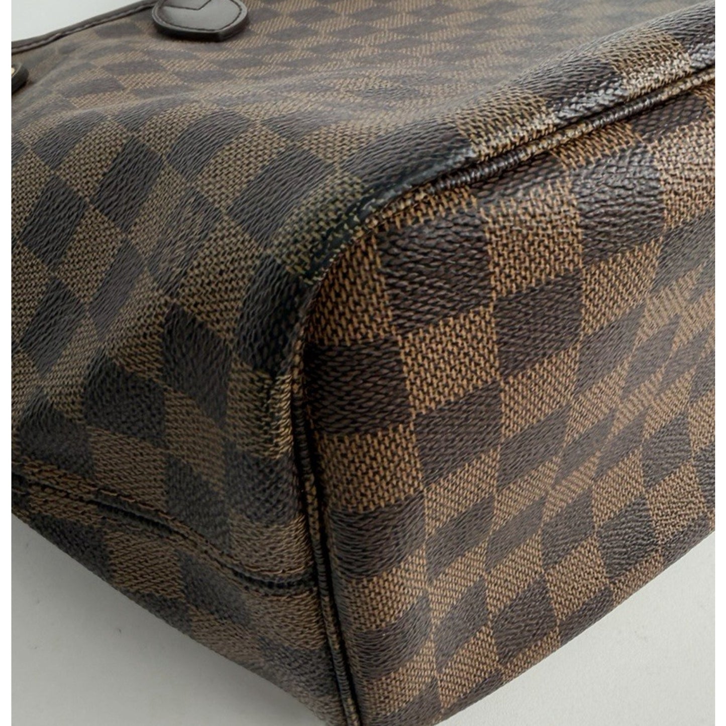 Louis Vuitton Neverfull MM Tote Bag in Damier Ebene Coated Canvas 2008 S