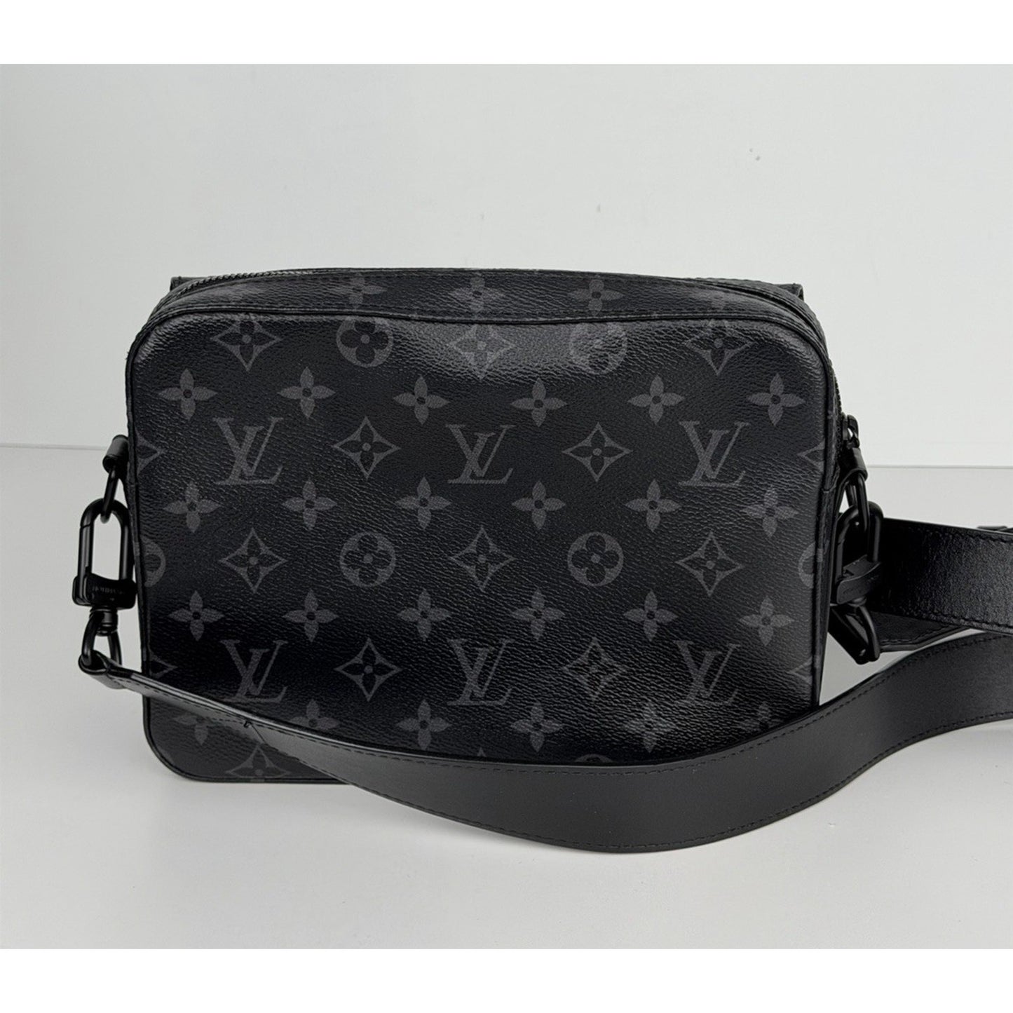 Louis Vuitton Steamer Messenger Bag Monogram Eclipse Coated Canvas 2021 R1