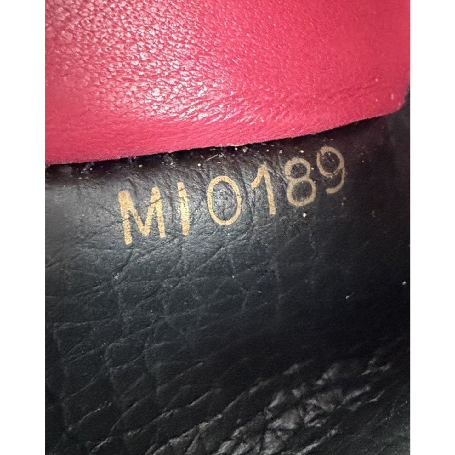 Louis Vuitton Capucines Wallet in Black Taurillon Leather 2019