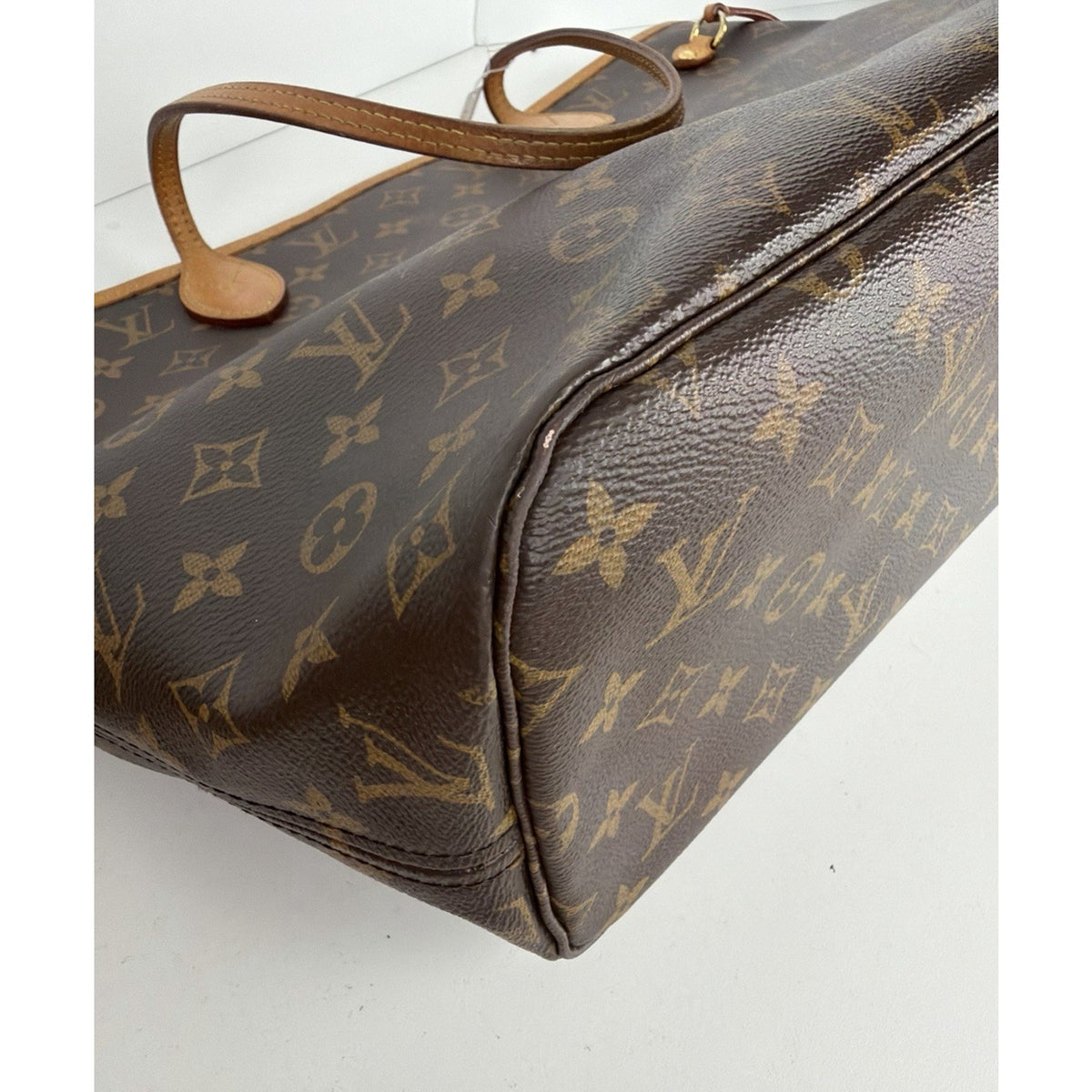 Louis Vuitton Neverfull MM Tote Bag in LV Monogram Brown Coated Canvas 2015 S22