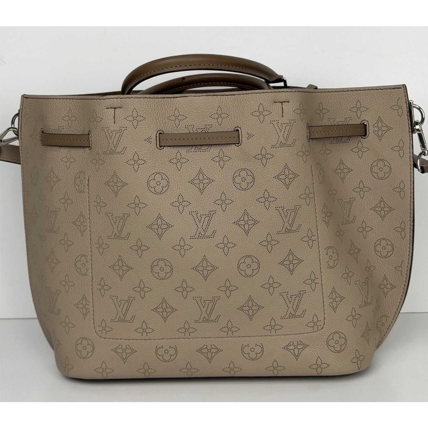 Louis Vuitton Girolata Handbag in Galet Mahina Leather with Pouch 2017 C2