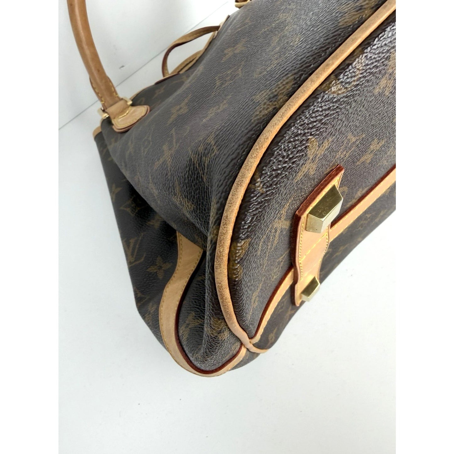 Louis Vuitton Neo MM Bucket Shoulder Bag Brown LV Monogram Coated Canvas 2010 S