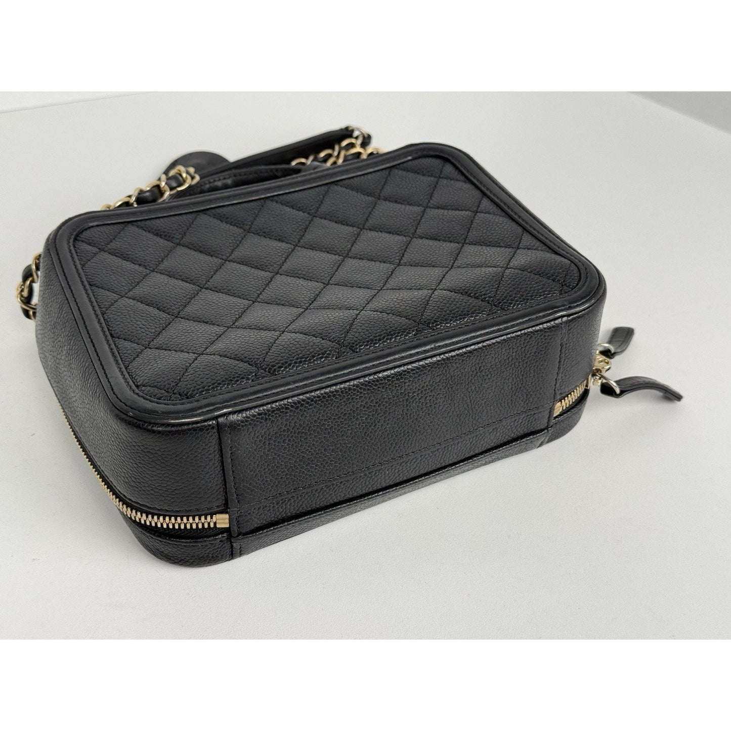 Chanel Caviar Quilted Small CC Filigree Vanity Case Black B-5