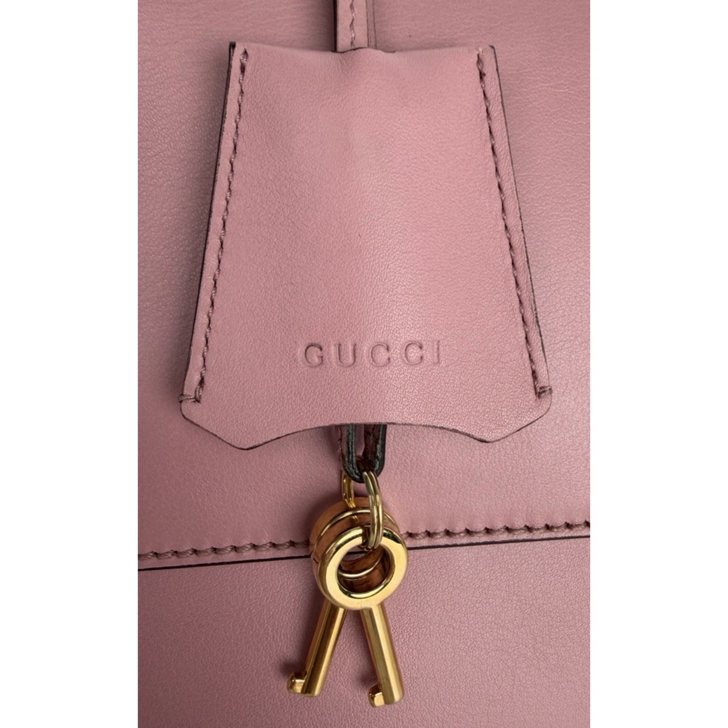 Gucci Padlock Shoulder Bag Medium Pink Calfskin Leather Gold-Tone Hardware S03