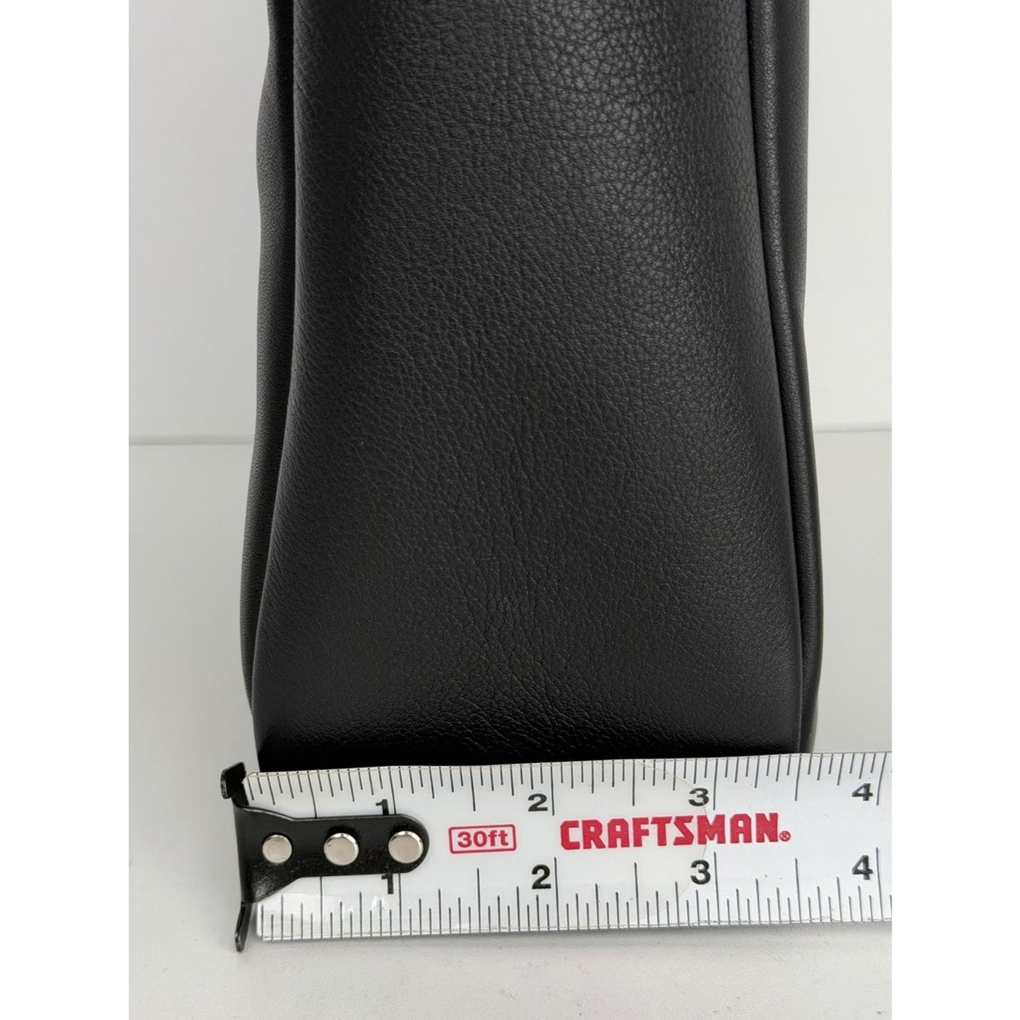 Saint Laurent Le 5 A 7 Small Hobo Bag in Black Grain Leather C2