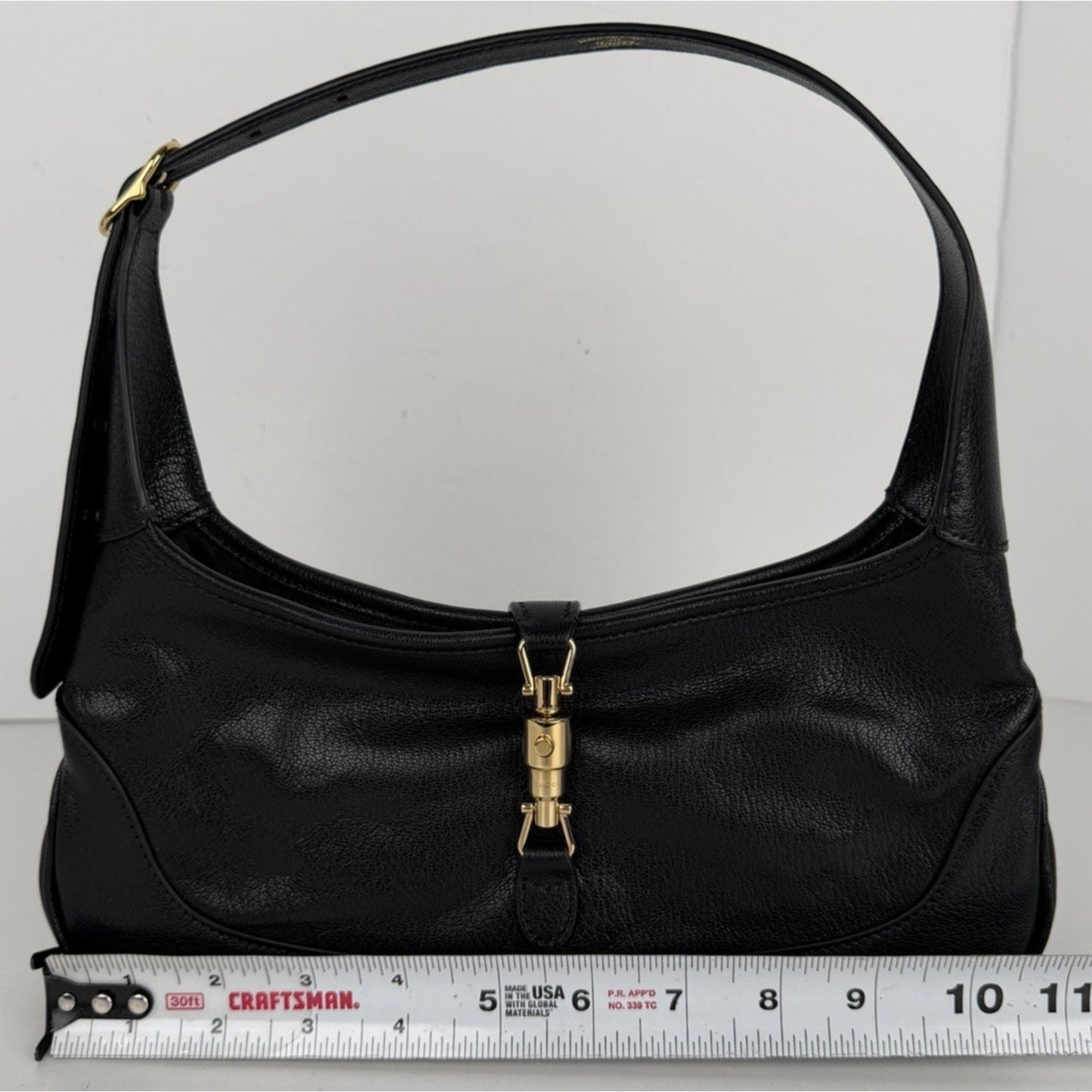 Gucci Jackie Slim 1961 Shoulder Bag in Black Textured-Leather D2