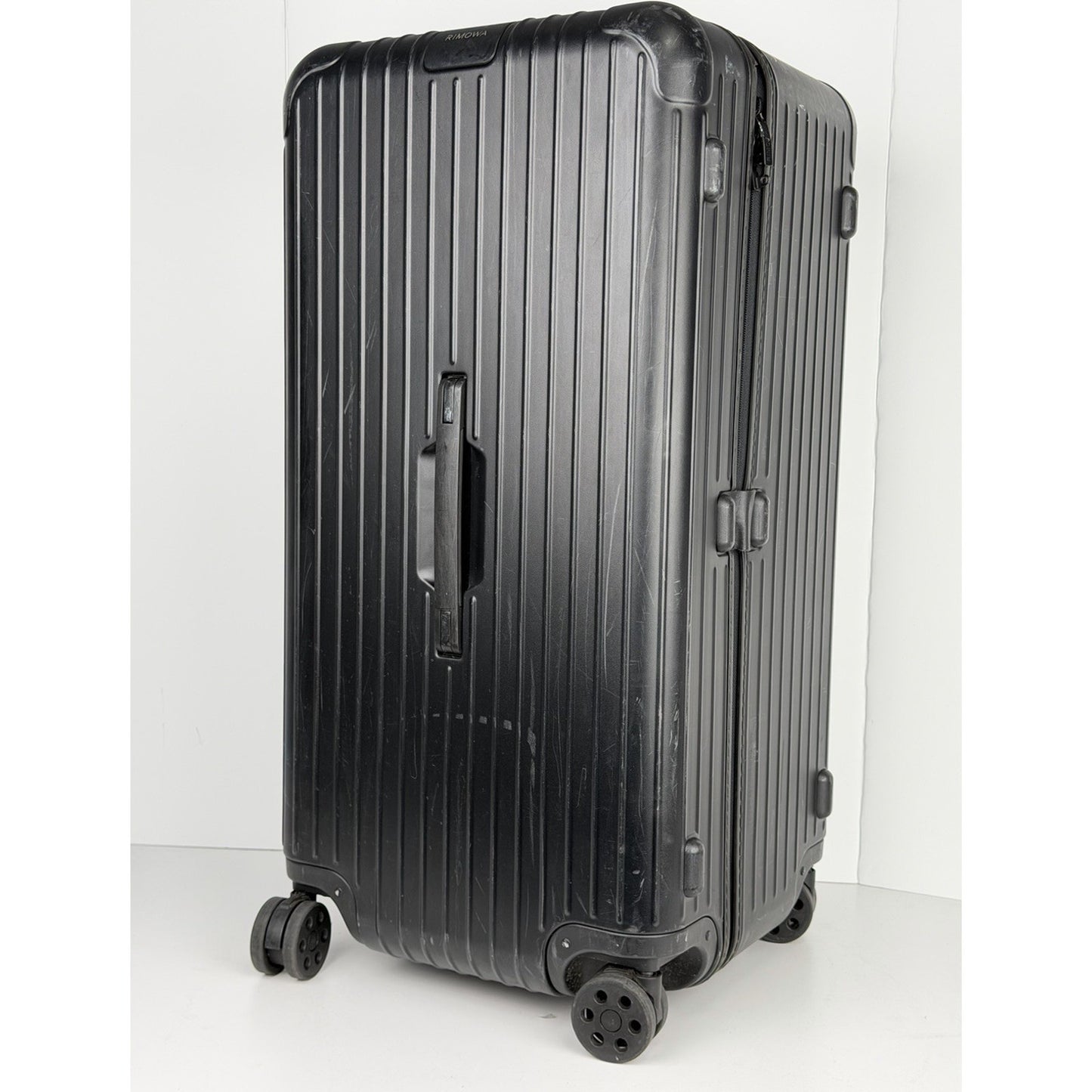 RIMOWA Essential Trunk Plus Lightweight Suitcase in Matte Black