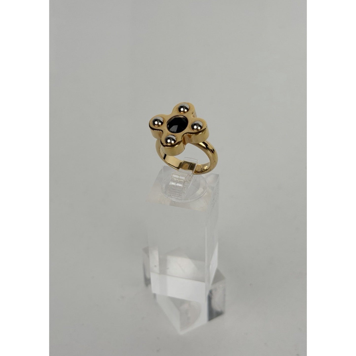 Louis Vuitton Love Letters Flower Ring in Gold-Tone Metal Size 6.25
