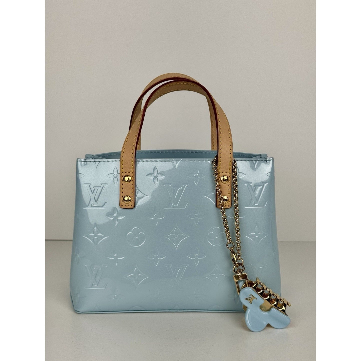 Louis Vuitton Reade PM NM Sky Blue Vernis Leather Tote