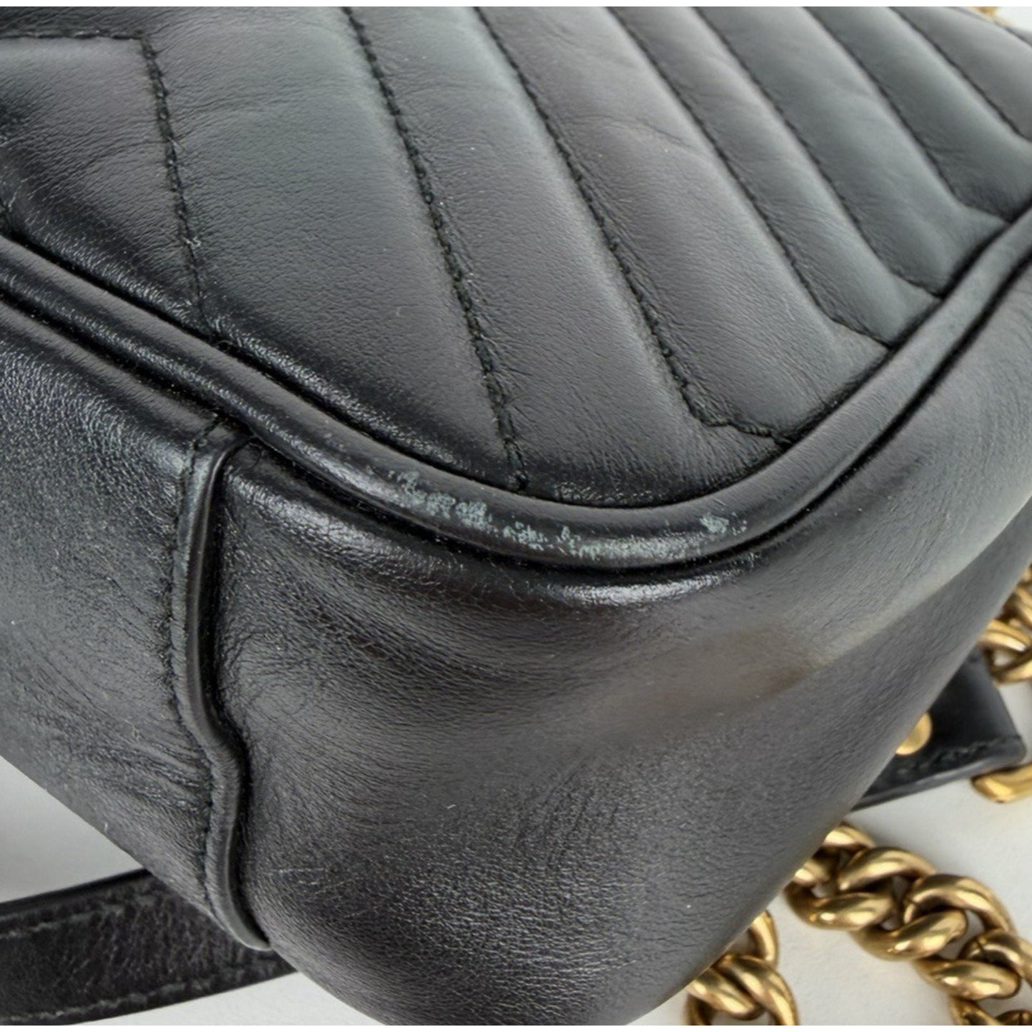 Gucci GG Marmont Matelasse Shoulder Small Bag in Black Quilted Leather S-07