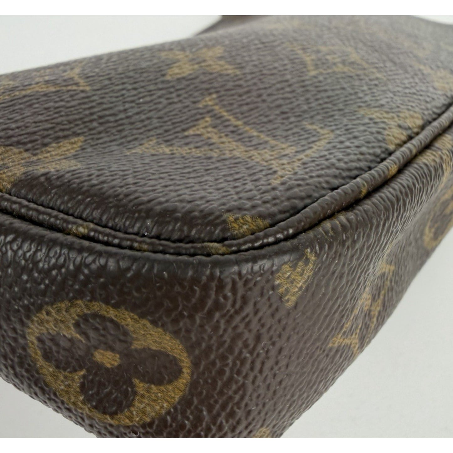 Louis Vuitton Pochette Accessoires Pouch Brown Monogram Coated Canvas 2001 S07