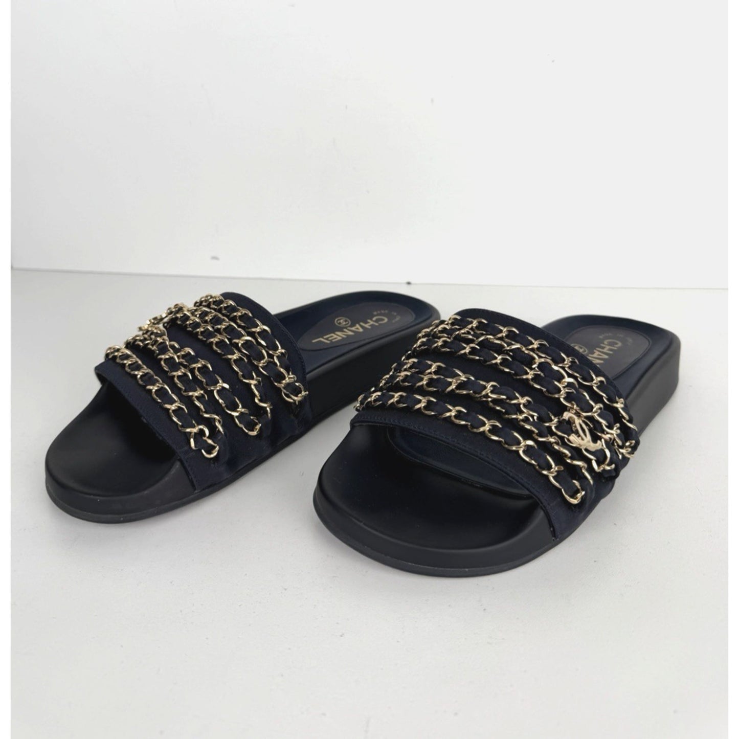 Chanel Interlocking CC Chain Slides in Dark Navy Satin Size EU 37
