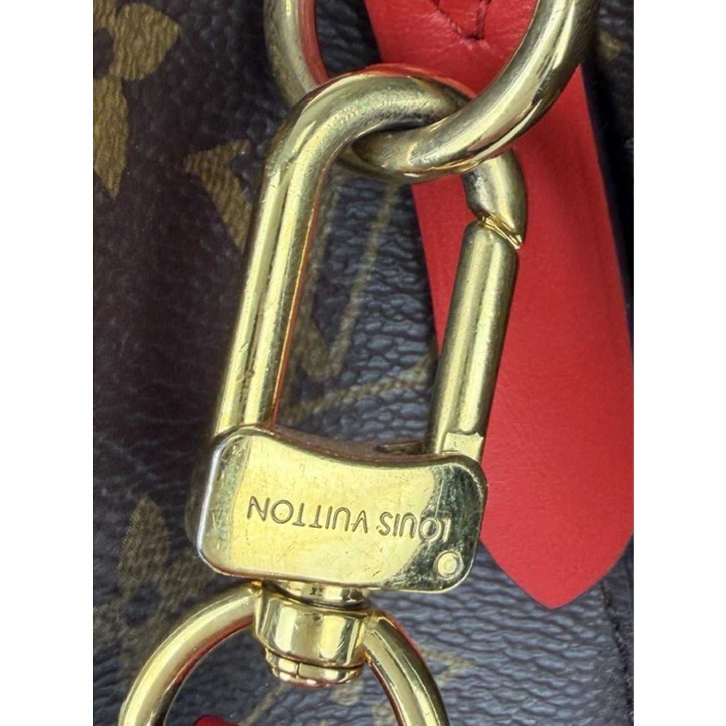 Louis Vuitton NeoNoe MM Bucket Bag in Monogram Coated Canvas 2020 F-1