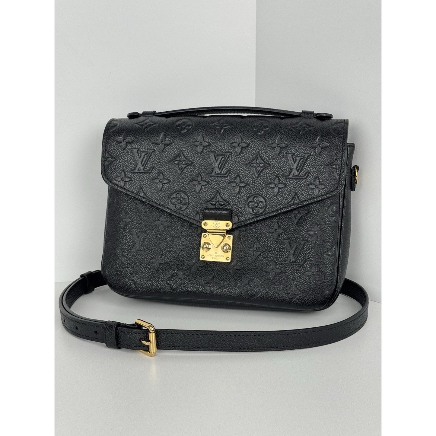 Louis Vuitton Empreinte Pochette Métis in Black C-2