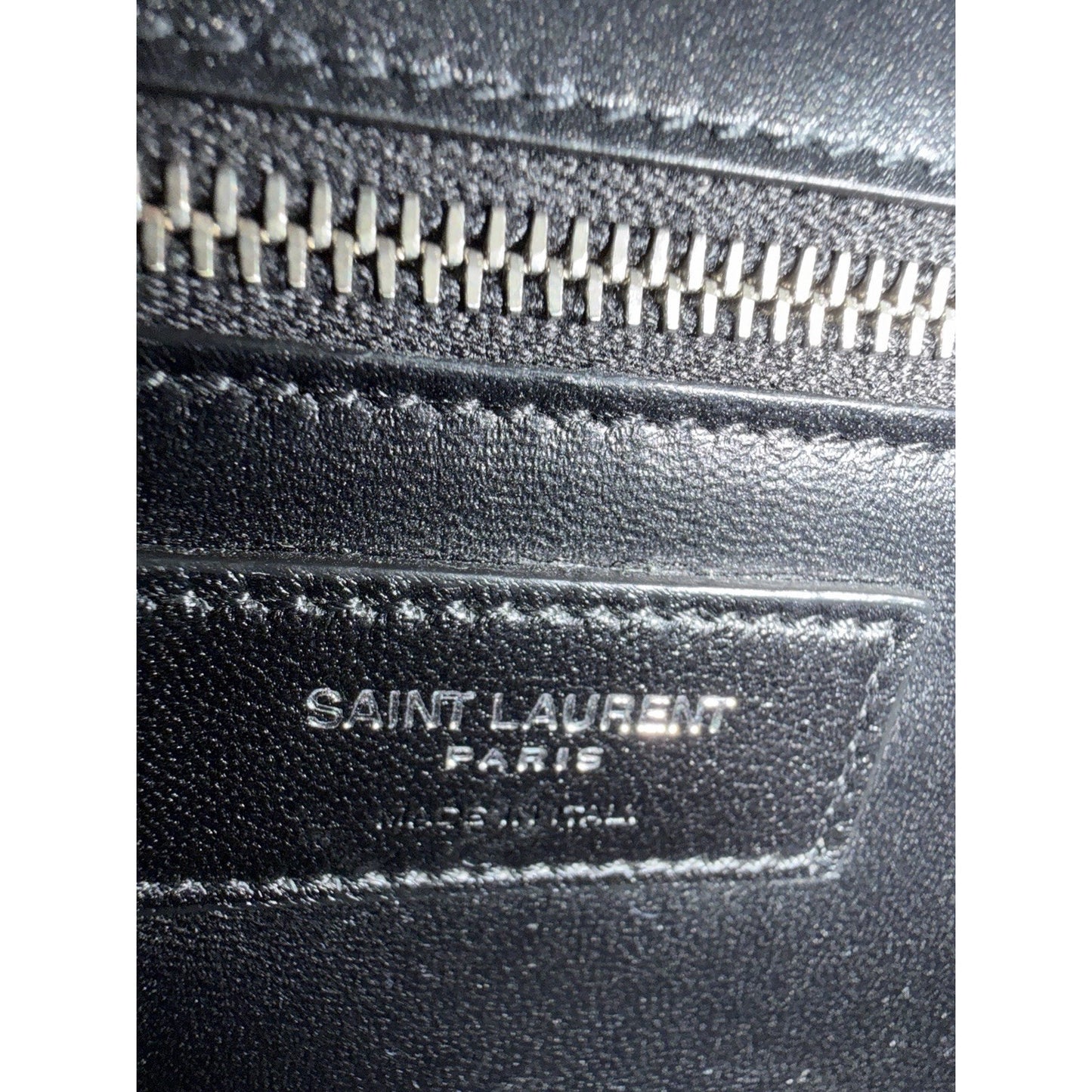 Saint Laurent Le Fermoir Small Top-Handle Bag in Black Spazzolato Leather S-03