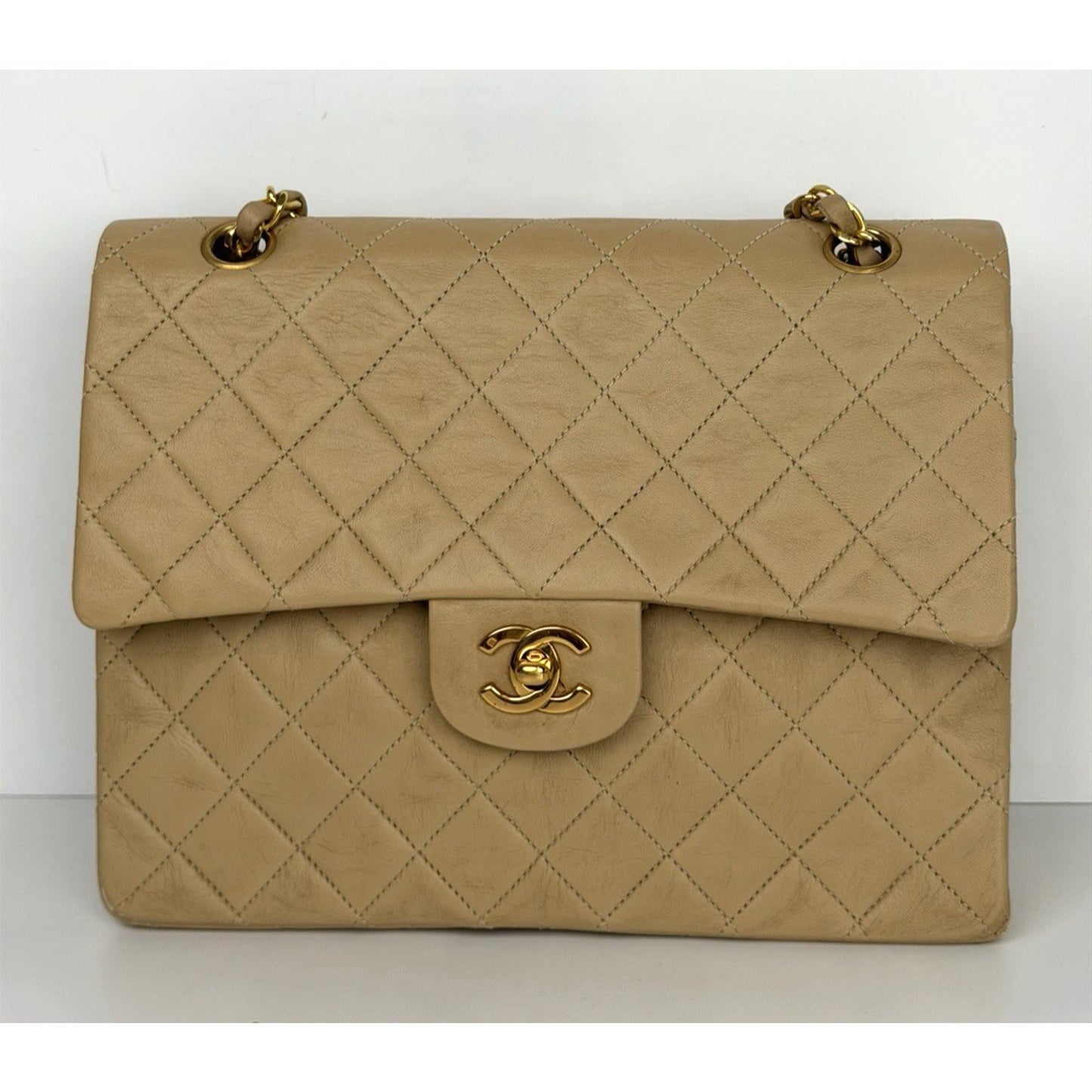 Chanel Vintage Medium Classic Flap Bag in Beige Lambskin Leather 1989-1991 F3
