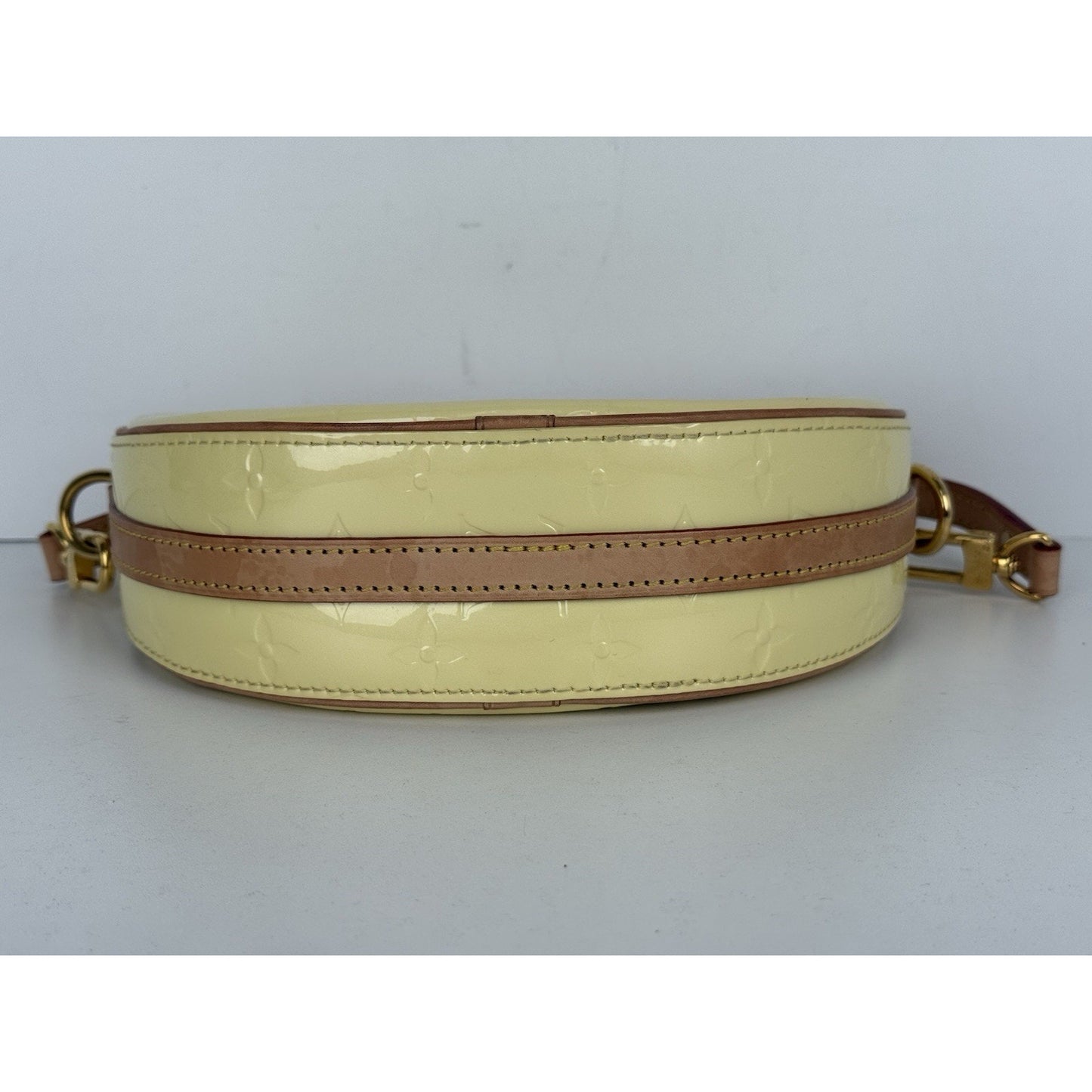 Louis Vuitton Croissant Handbag Monogram Vernis PM Yellow B-7