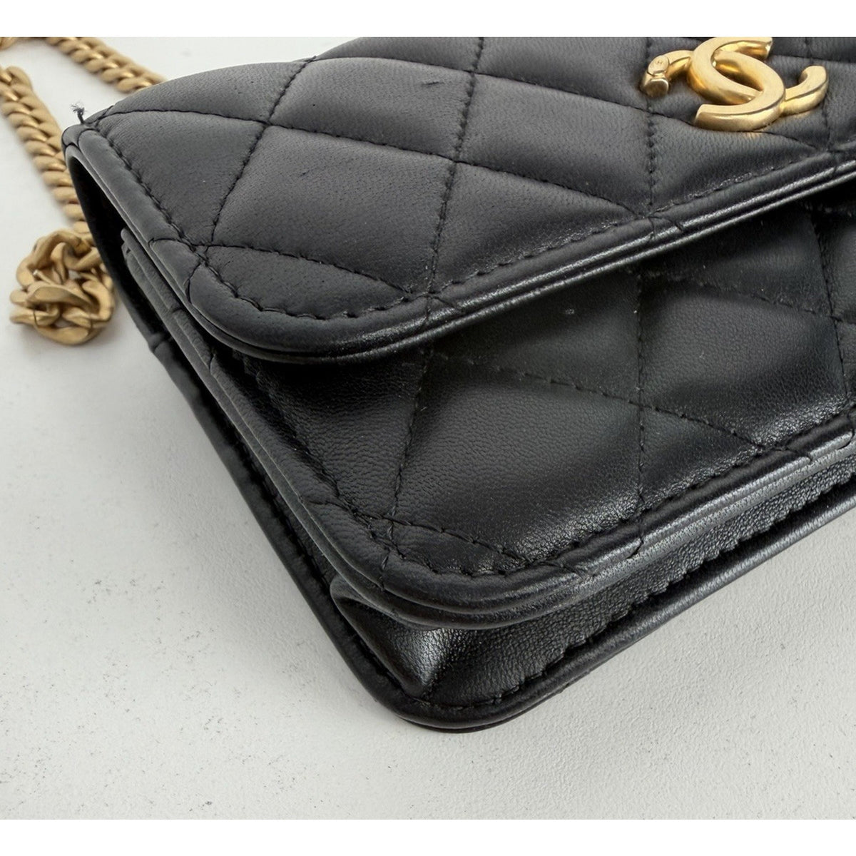 Chanel Dynasty Flap Phone Holder Bag in Black Leather with Gold-Tone HW 2019 D5