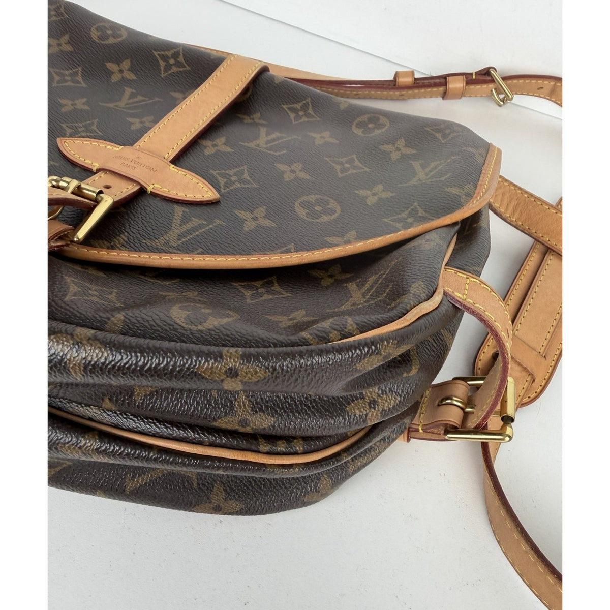 Louis Vuitton Saumur 30 Shoulder Bag in Brown Monogram Coated Canvas 2012 S-11