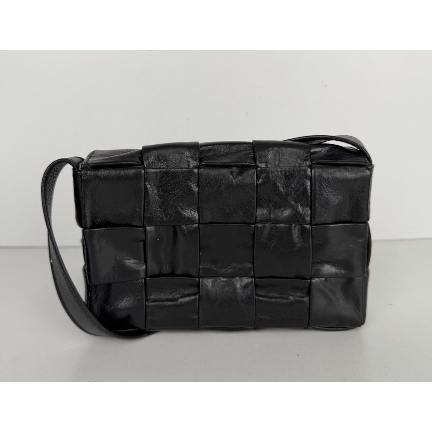 Bottega Veneta Cassette Small Shoulder Bag in Black Intrecciato Leather S06