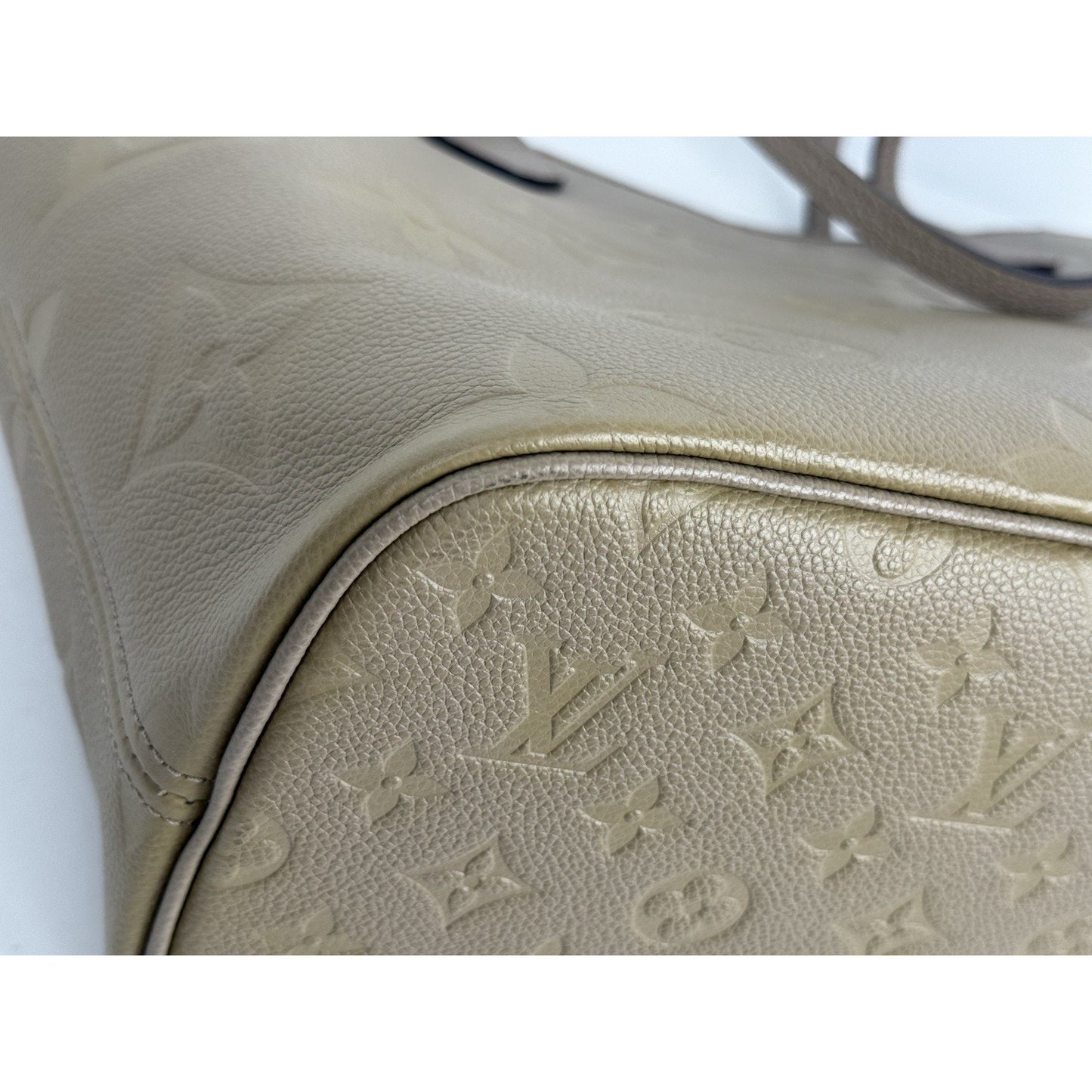 Louis Vuitton Empreinte Monogram Giant Neverfull MM Tourterelle