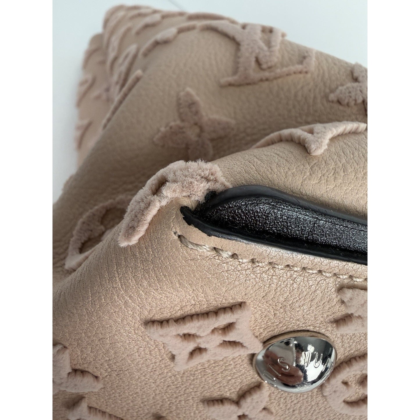 Louis Vuitton W Tote Bag Veau Cachemire Calfskin Plush Velour Monogram 2015 E2