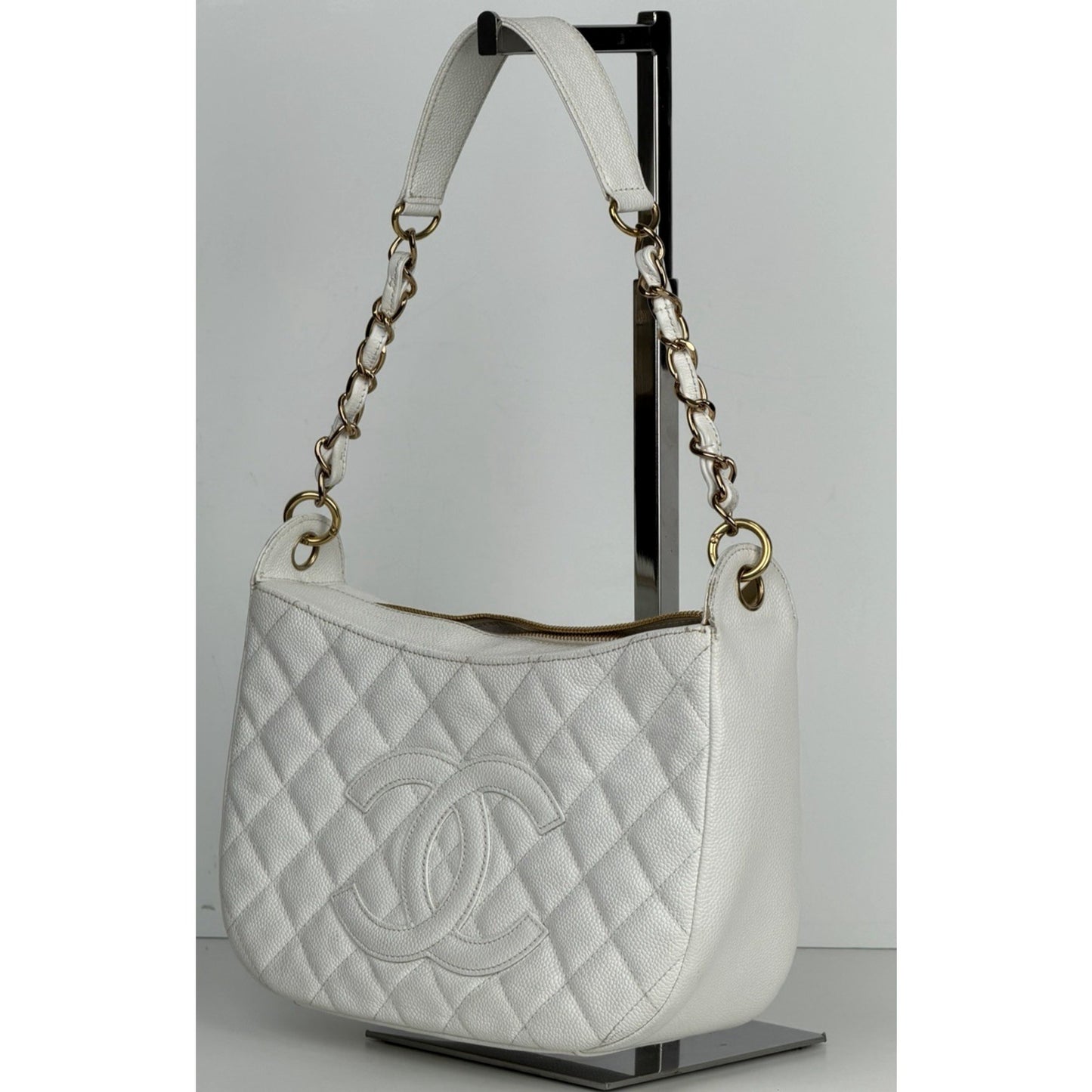 Chanel CC Hobo Medium Shoulder Bag in White Caviar Quilted Leather 2004 E3