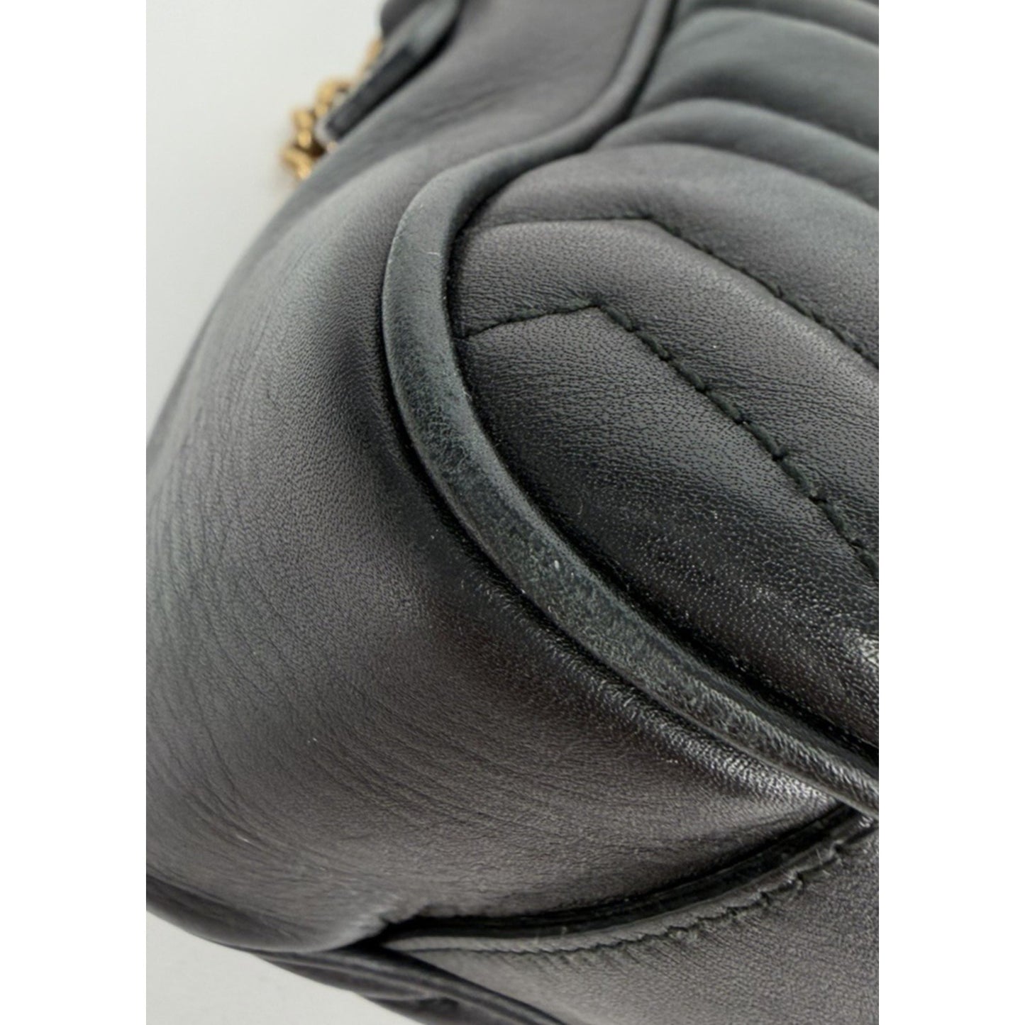 Gucci GG Marmont Matelasse Shoulder Bag Medium Black Leather Chevron Pattern S16