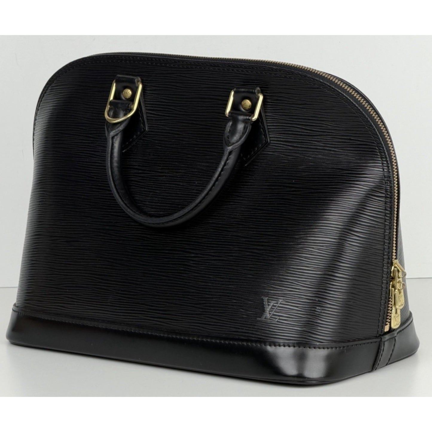 Louis Vuitton Alma PM Handbag in Black Epi Leather Vintage 1997 S