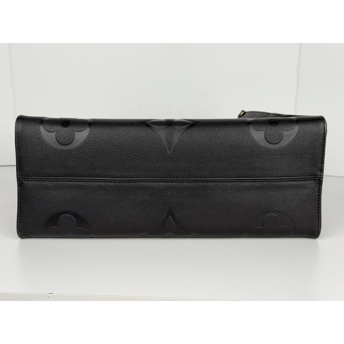 Louis Vuitton OnTheGo GM Tote Bag in Black Monogram Empreinte Leather NFC D-4
